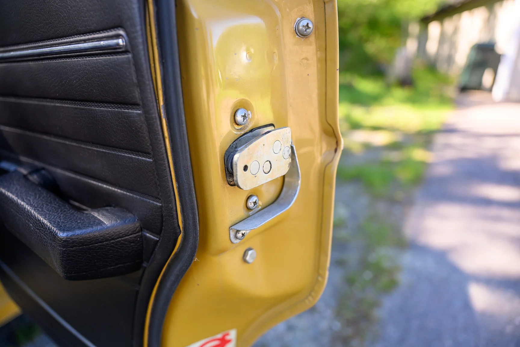 Innenraumfoto von 1971 Volvo 144 2.0 Automatic (68)
