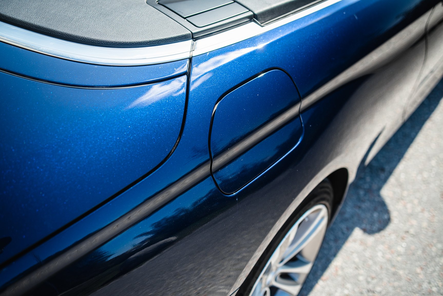 Exterior image of 2018 BMW 430i xDrive Convertible