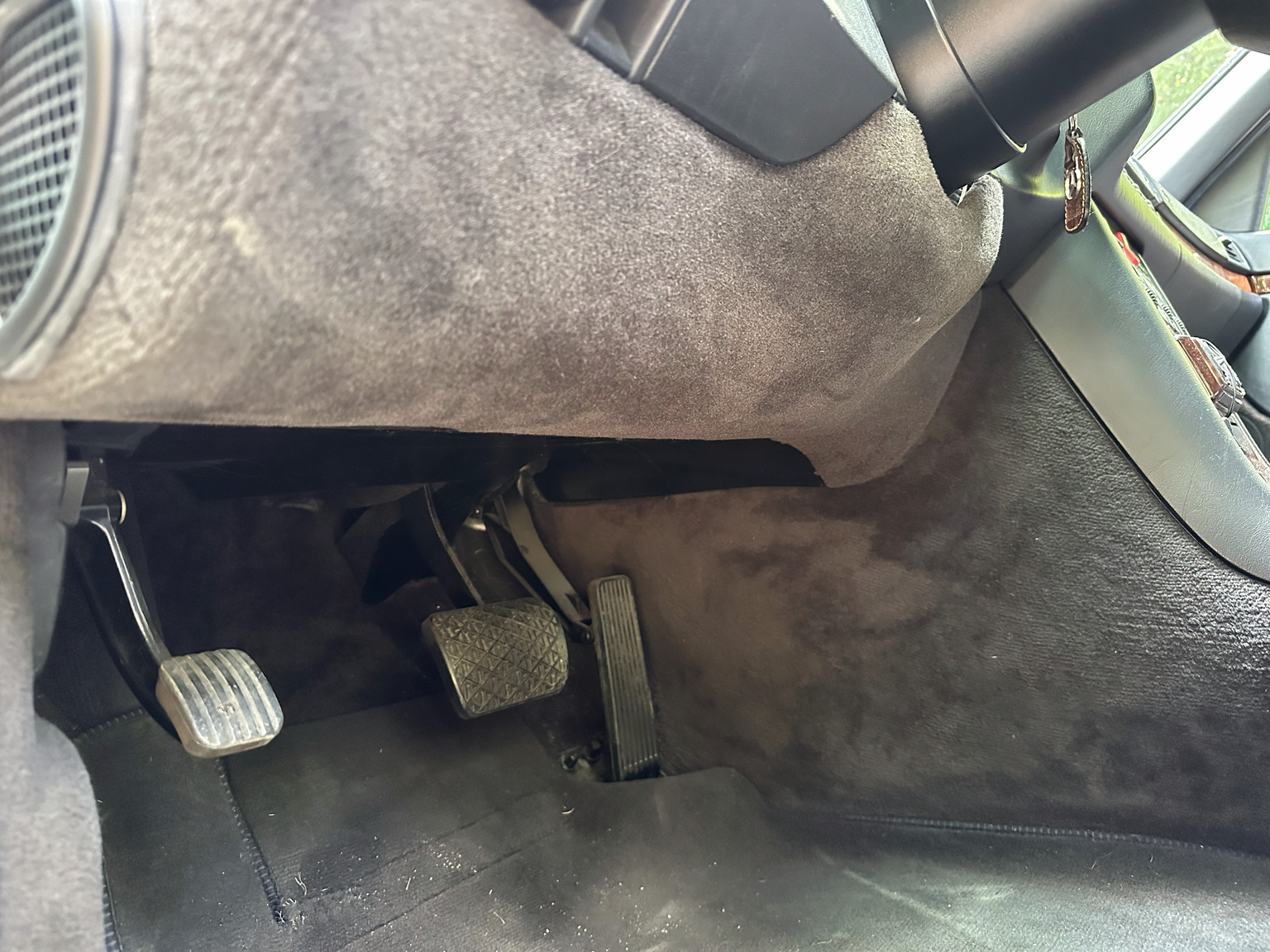 Innenraumfoto von 1992 Mercedes 300 SE (19)