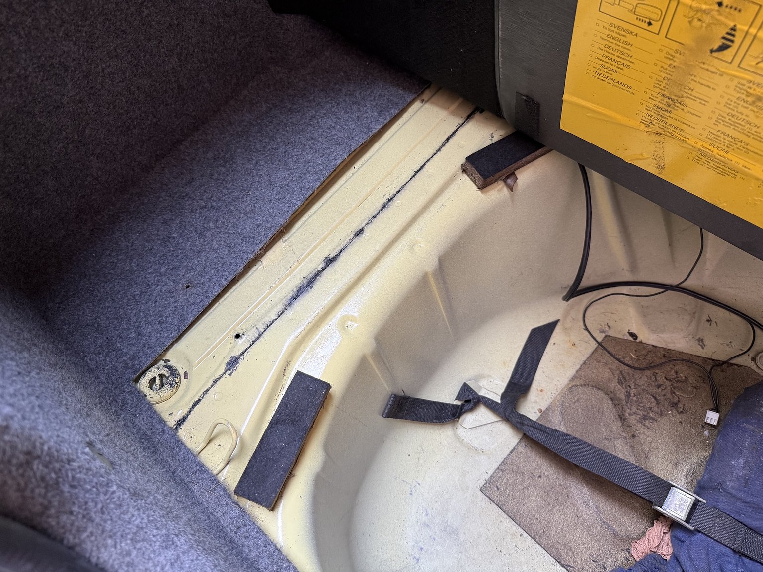 Interior image of 1995 Volvo 850 T-5R