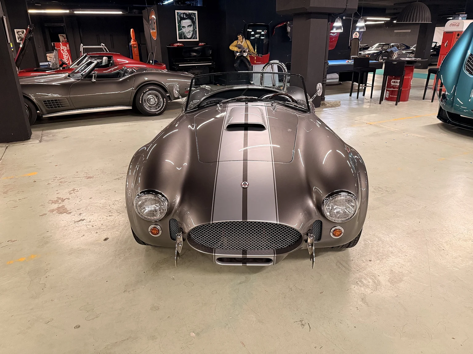 Exteriörbild på 2018 Superformance Cobra (2)