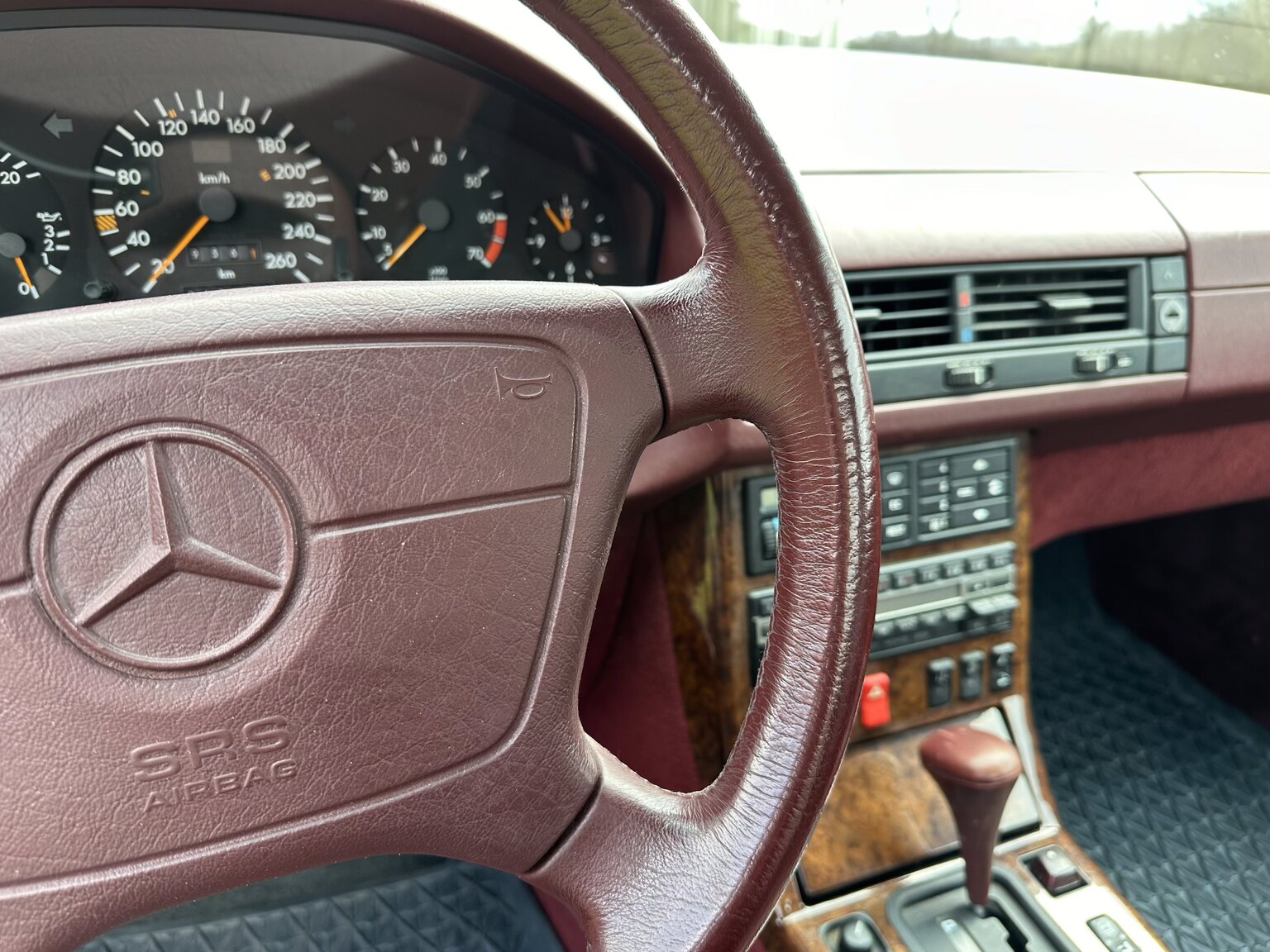 Innenraumfoto von 1992 Mercedes-Benz SL 500 (15)