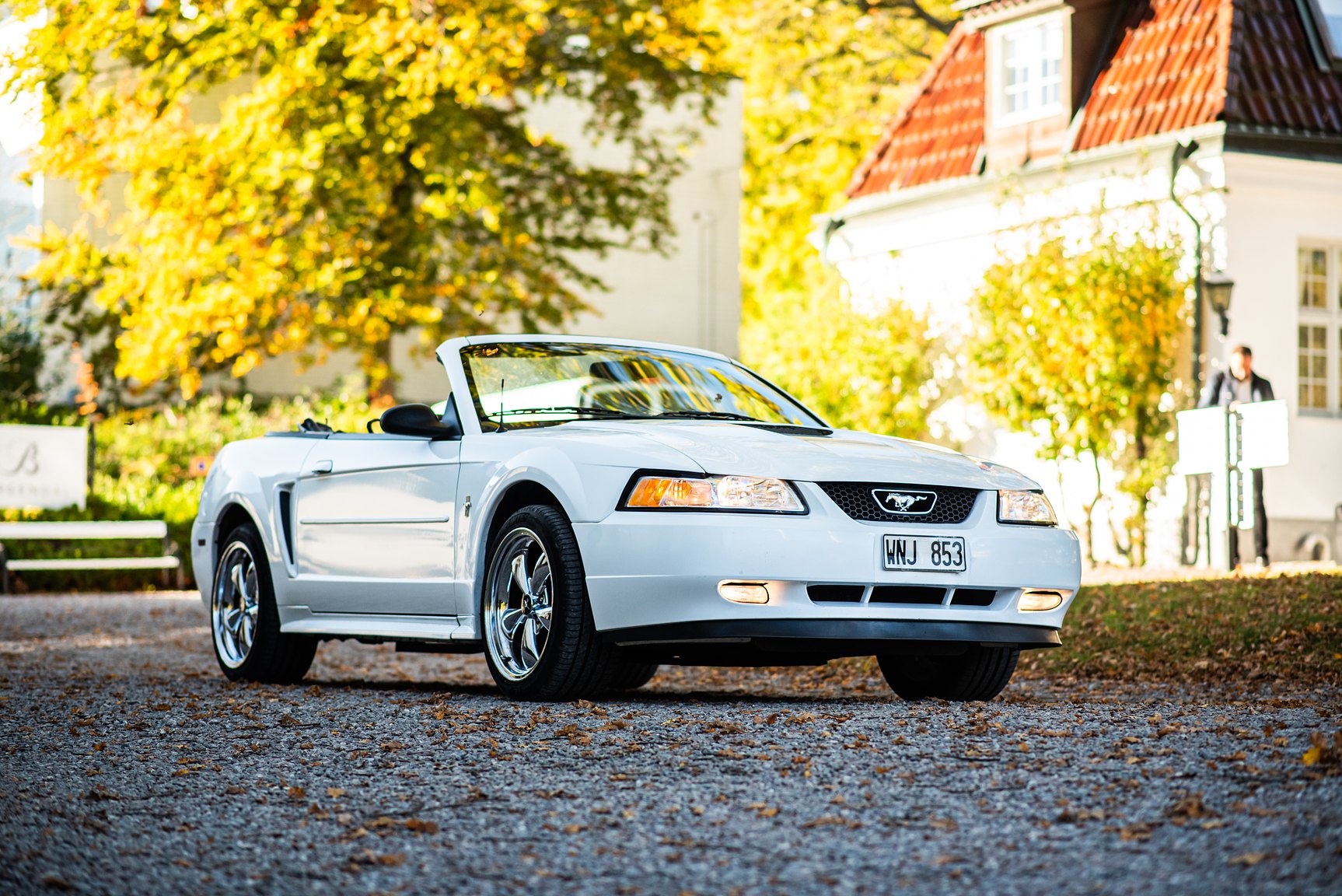 Exteriörbild på 2000 Ford Mustang Convertible 3.8 V6 Automat