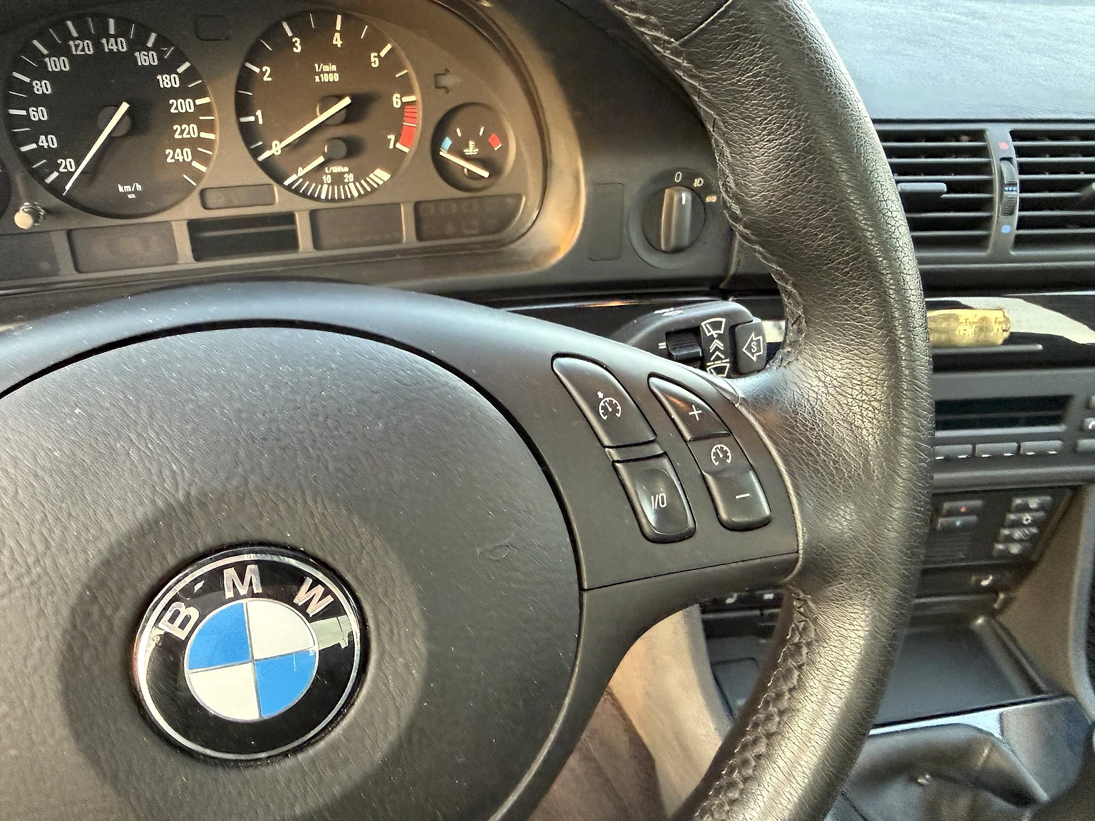 Interiörbild 2002 BMW 520i (10)