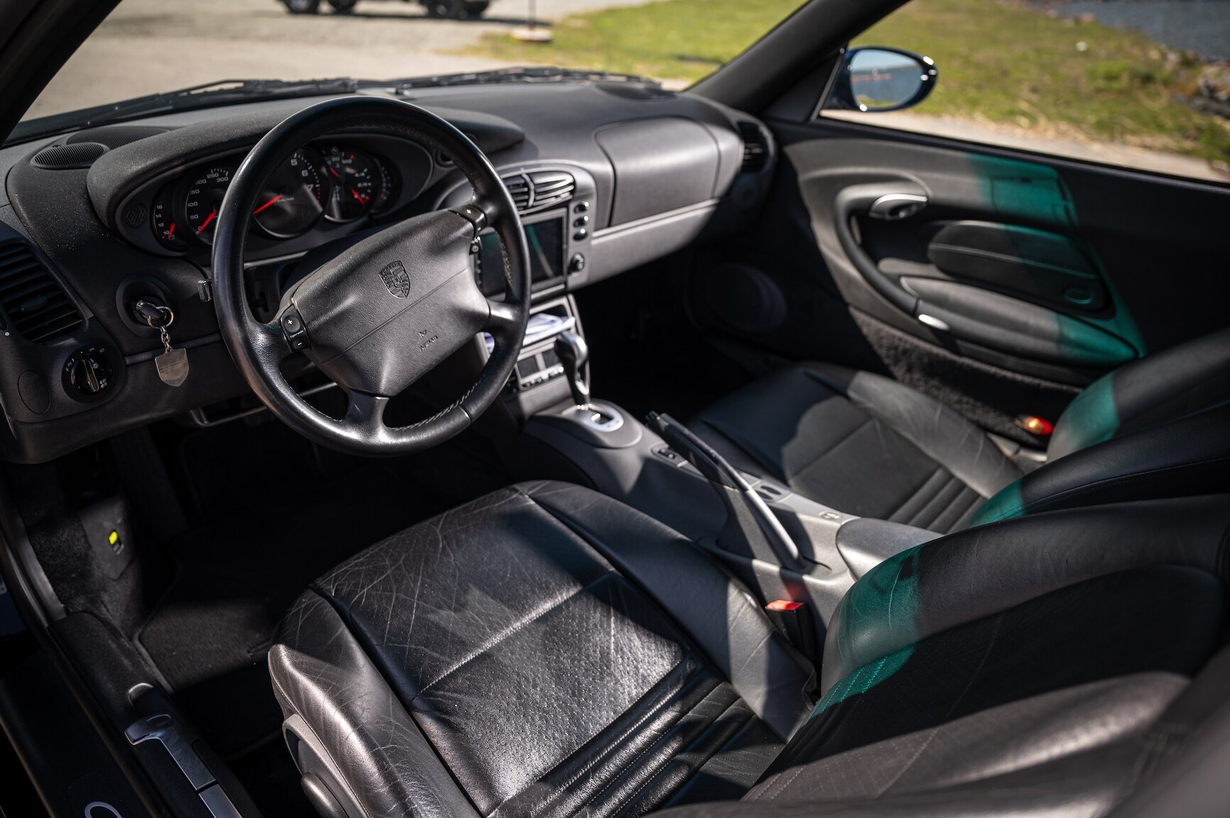 Innenraumfoto von 1999 Porsche 911 Carrera