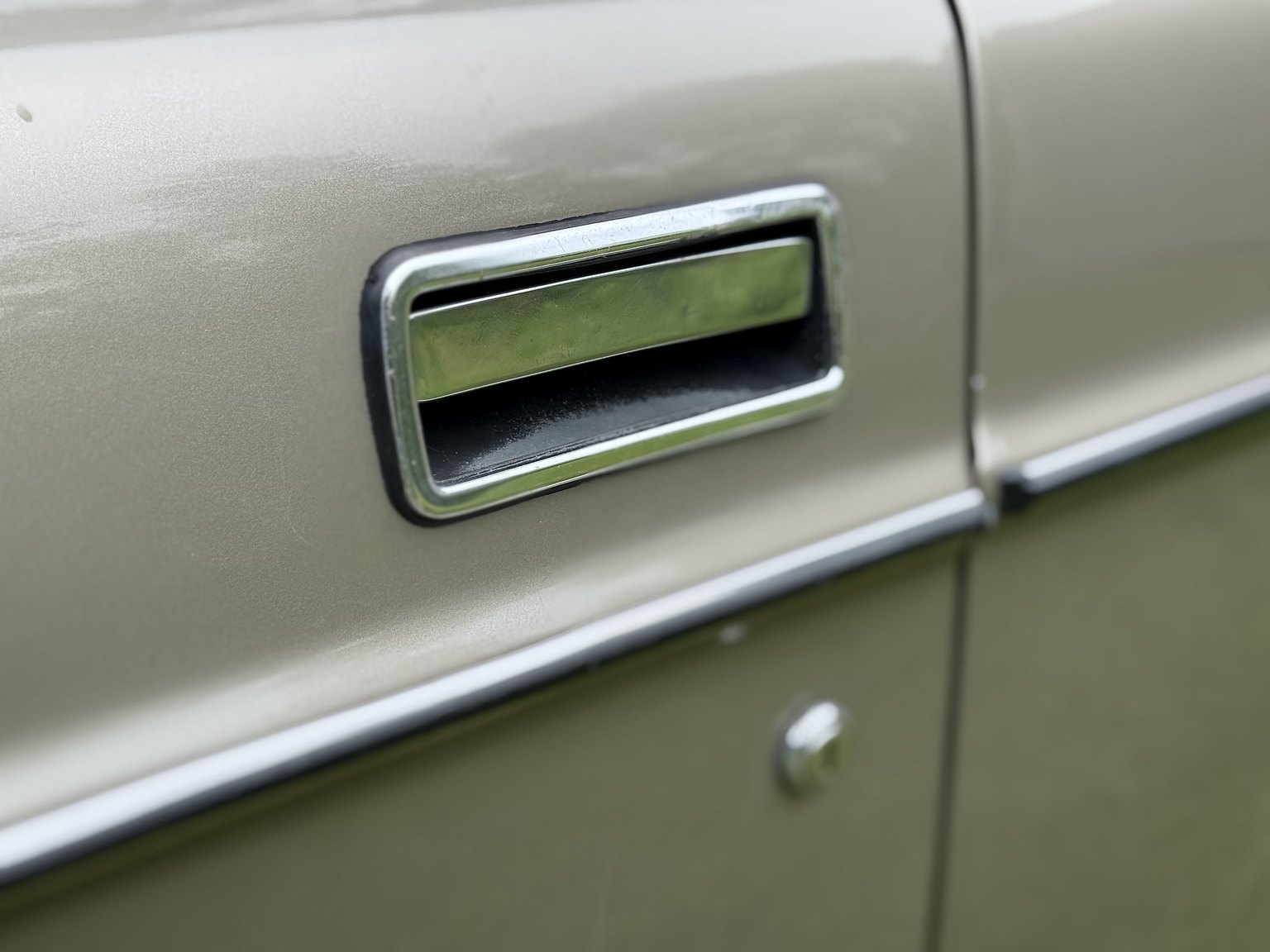 Exterior image of 1976 Volvo 264 V6 GL Automatisk