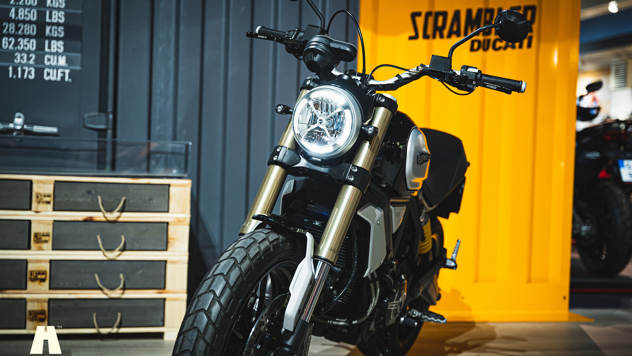 Exterior image of 2018 Ducati Scrambler 1100 (8)