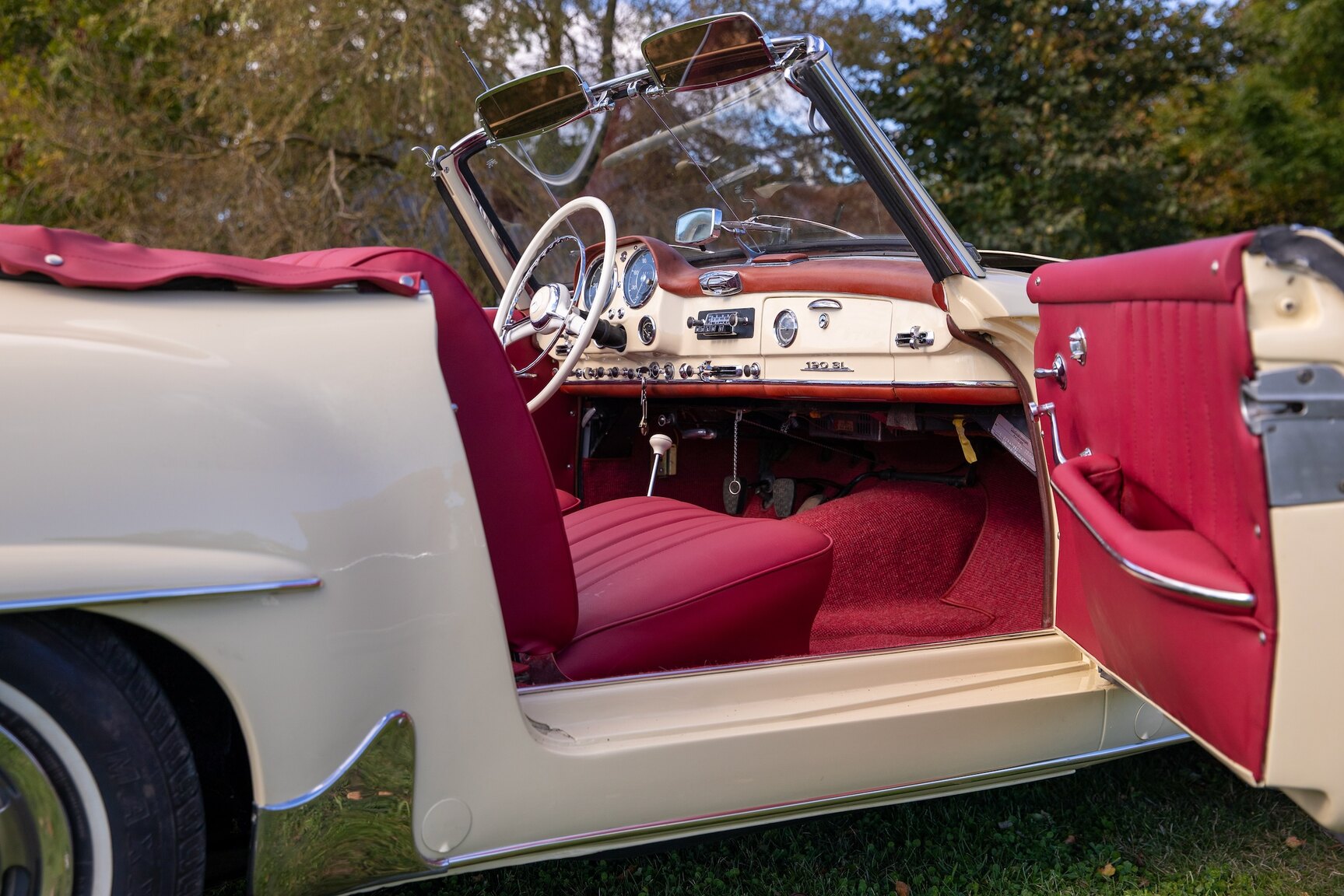 Interiörbild 1958 Mercedes-Benz 190SL