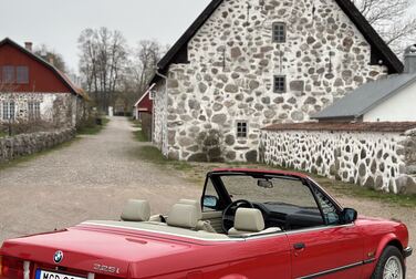 Exteriörbild på 1987 BMW 325i Convertible