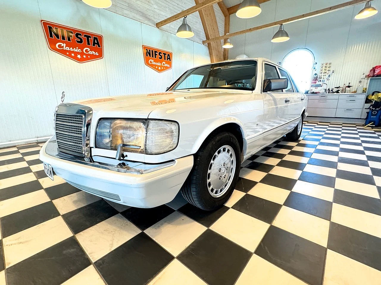 Bild von 1991 Mercedes-Benz S560 (2)