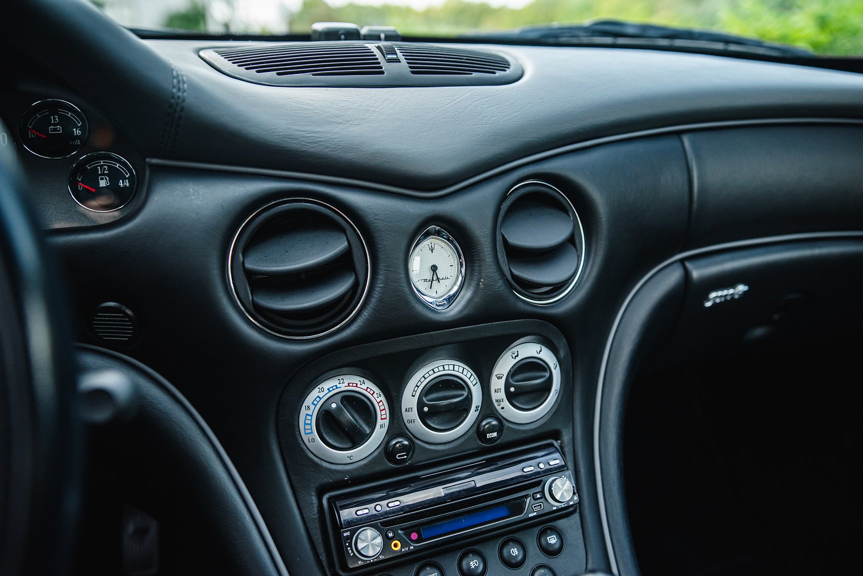 Interior image of 2000 Maserati 3200 GT