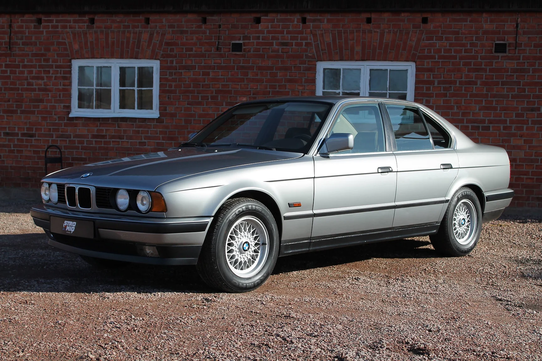Exterior image of 1988 BMW 535i - NO RESERVE (37)