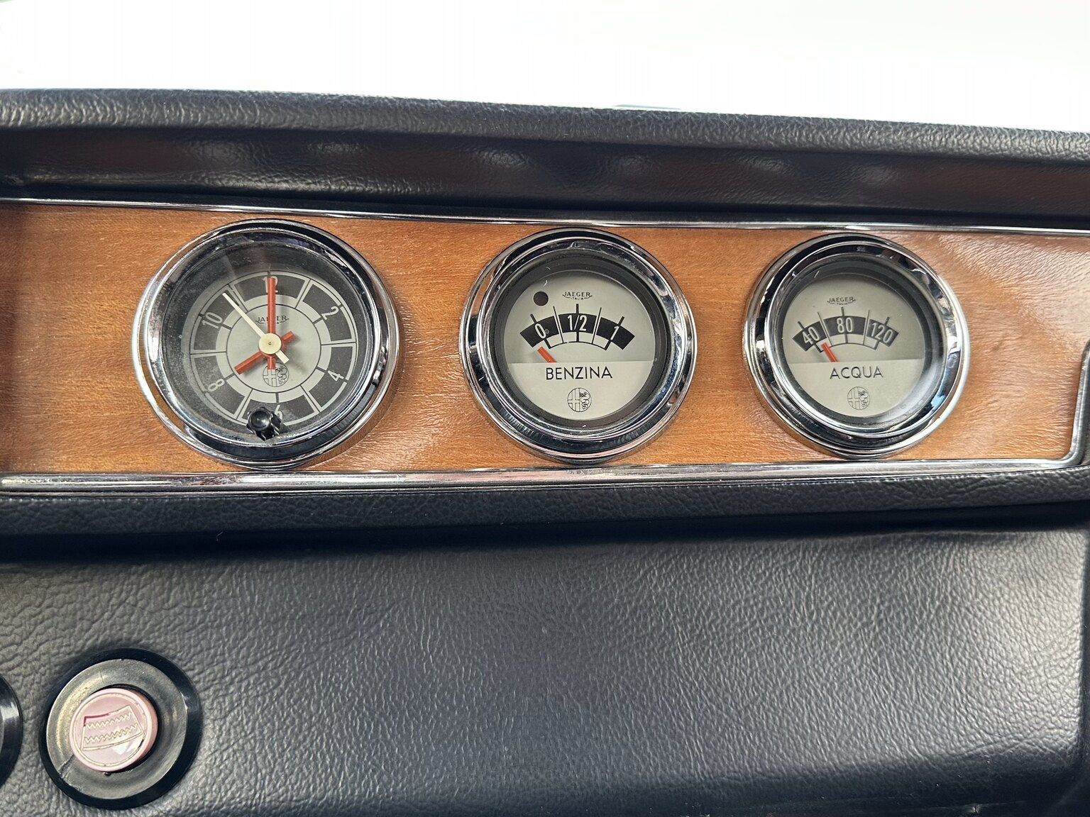 Interiörbild 1973 Alfa Romeo Berlina 2000