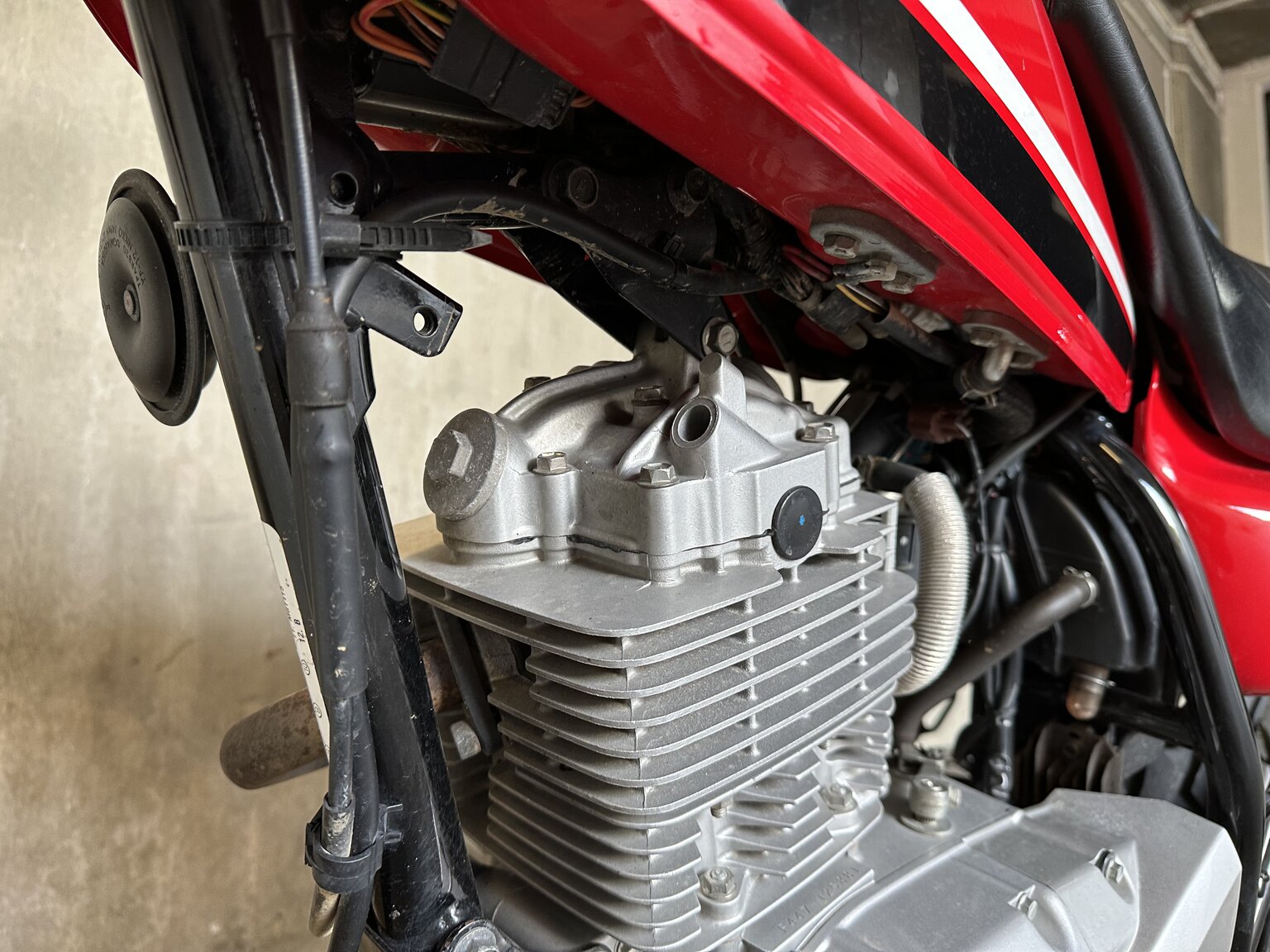 Exterior image of 2013 Suzuki RV125 Van Van