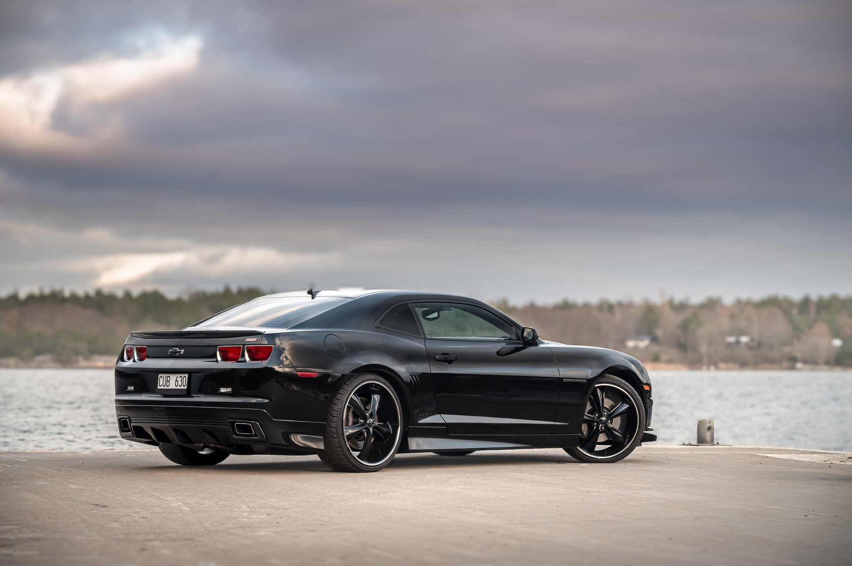 Exterior image of 2010 Chevrolet Camaro SS (4)