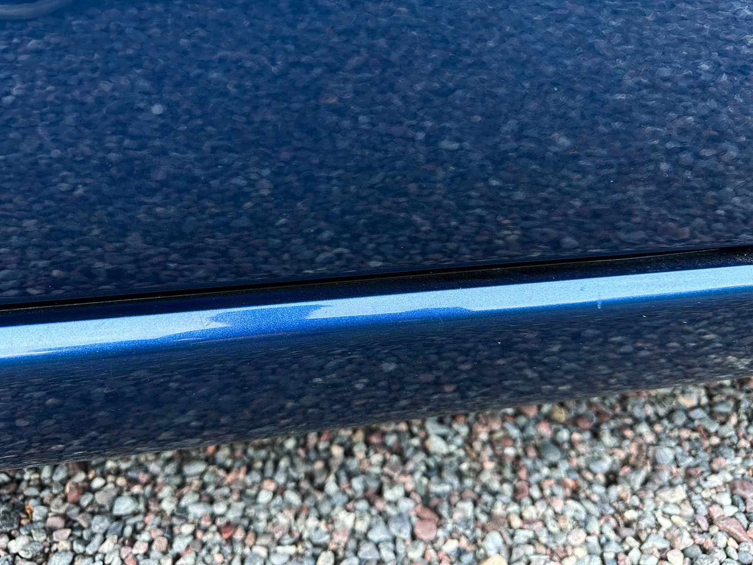 Exterior image of 2000 Maserati 3200 GT