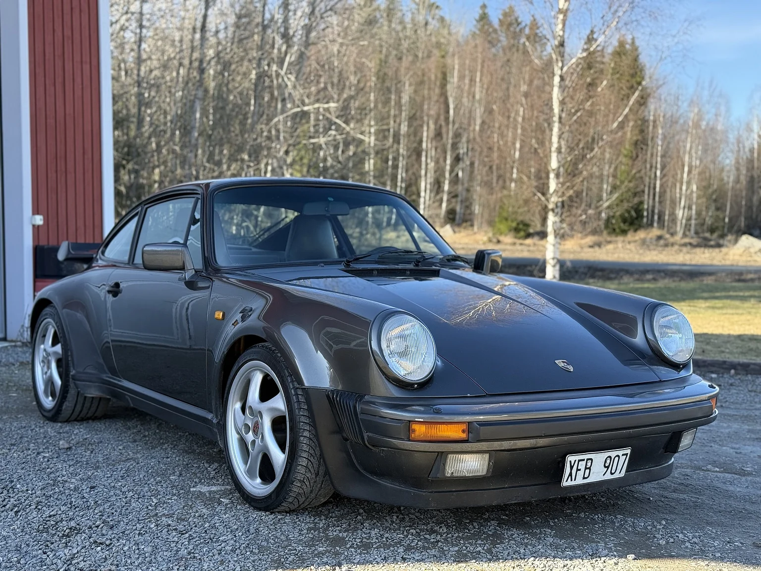 Aussenfoto 1989 Porsche 911 / 930 3.3 Turbo 5-speed (4)