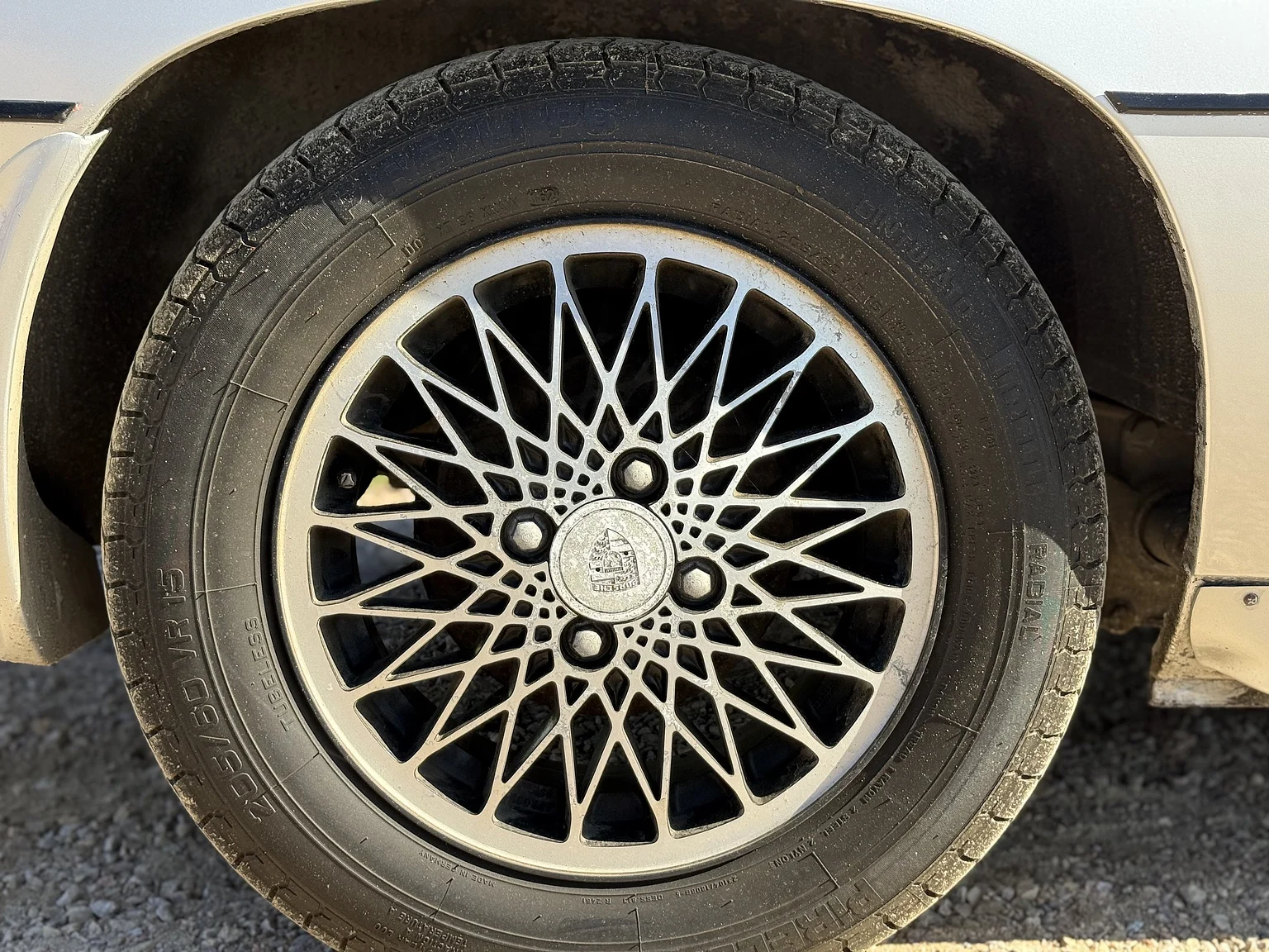 Aussenfoto 1979 Porsche 924  (41)