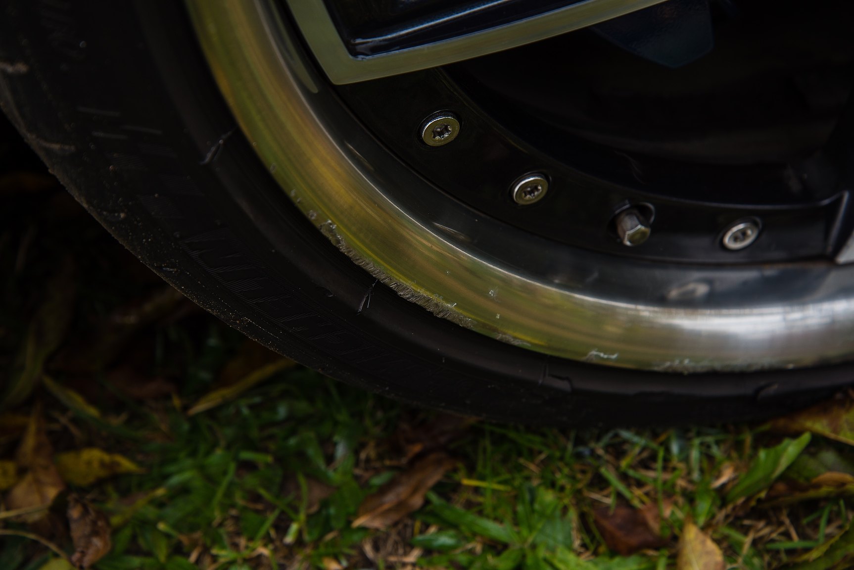 Exterior image of 2014 BMW M6C