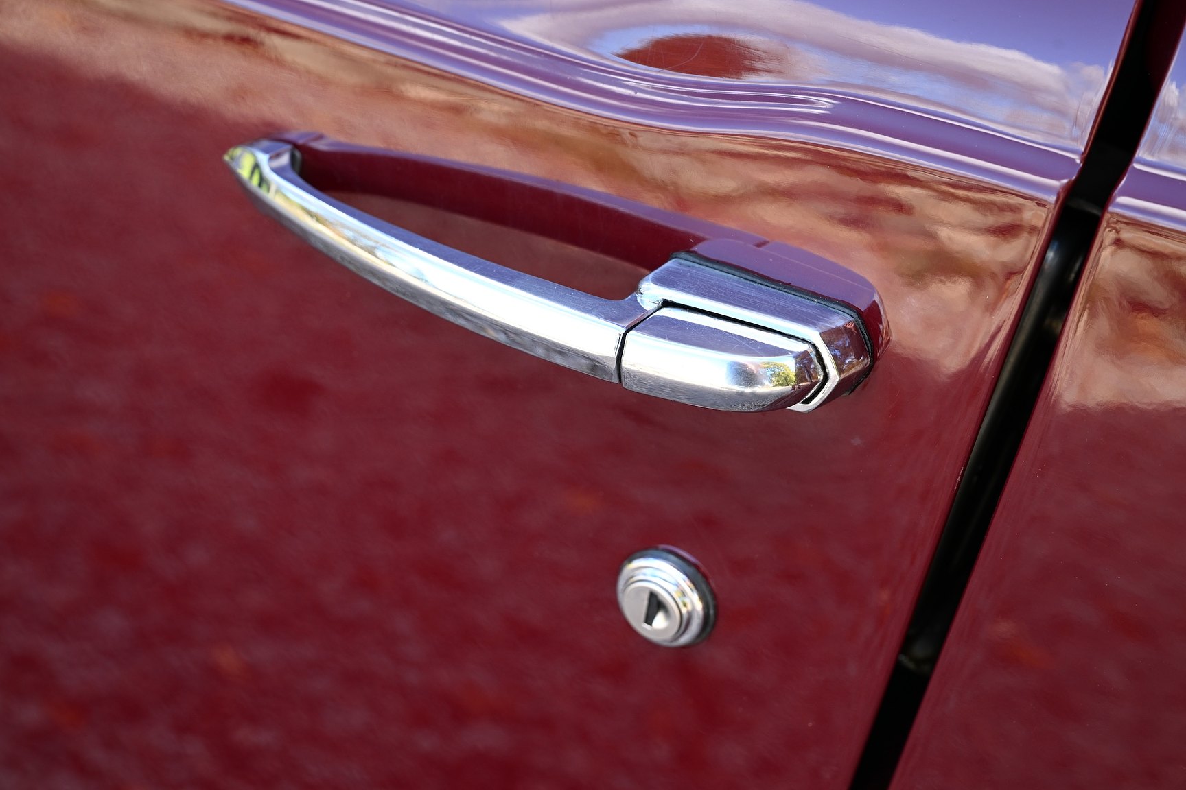 Exterior image of 1971 Triumph TR6