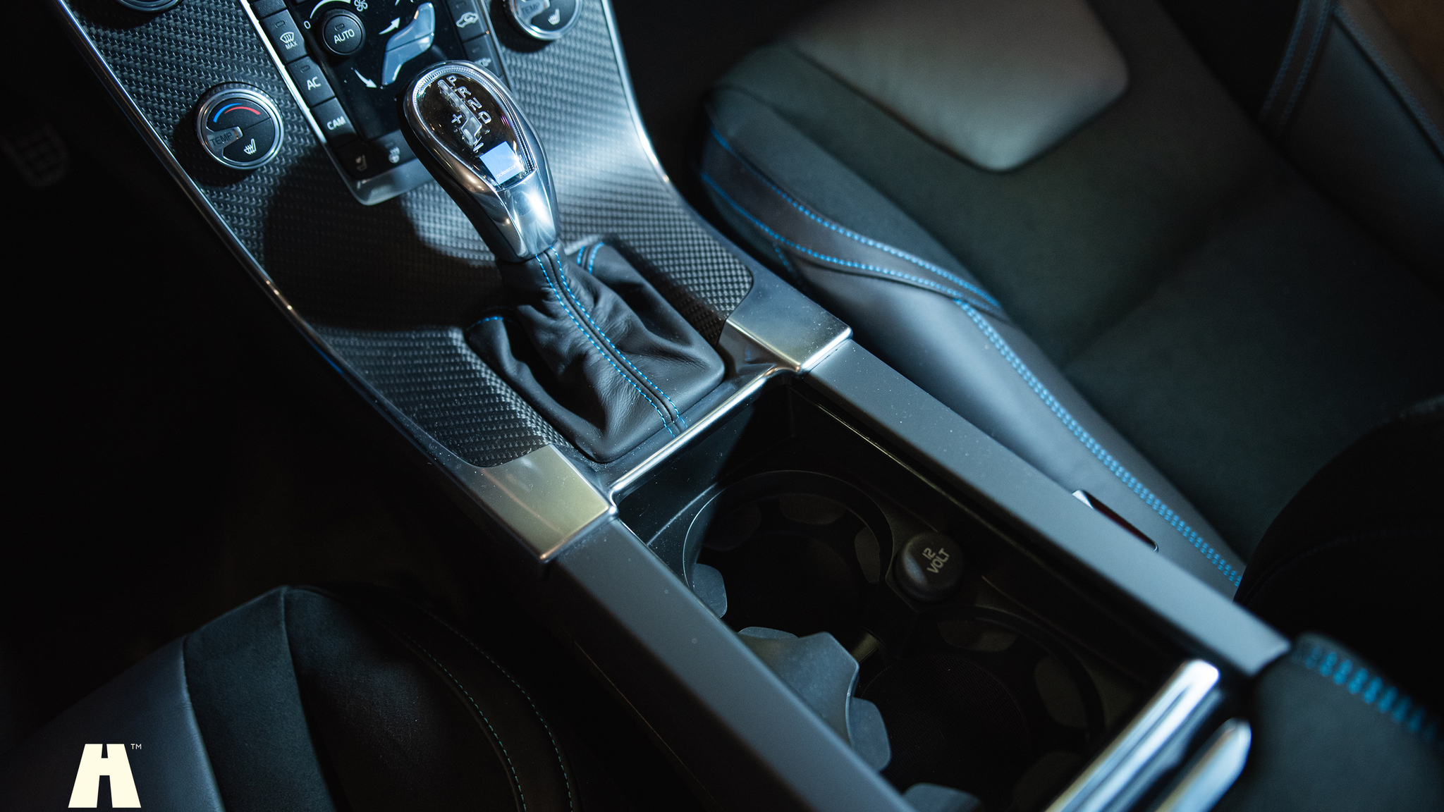Interior image of 2017 Volvo V60 Polestar T6