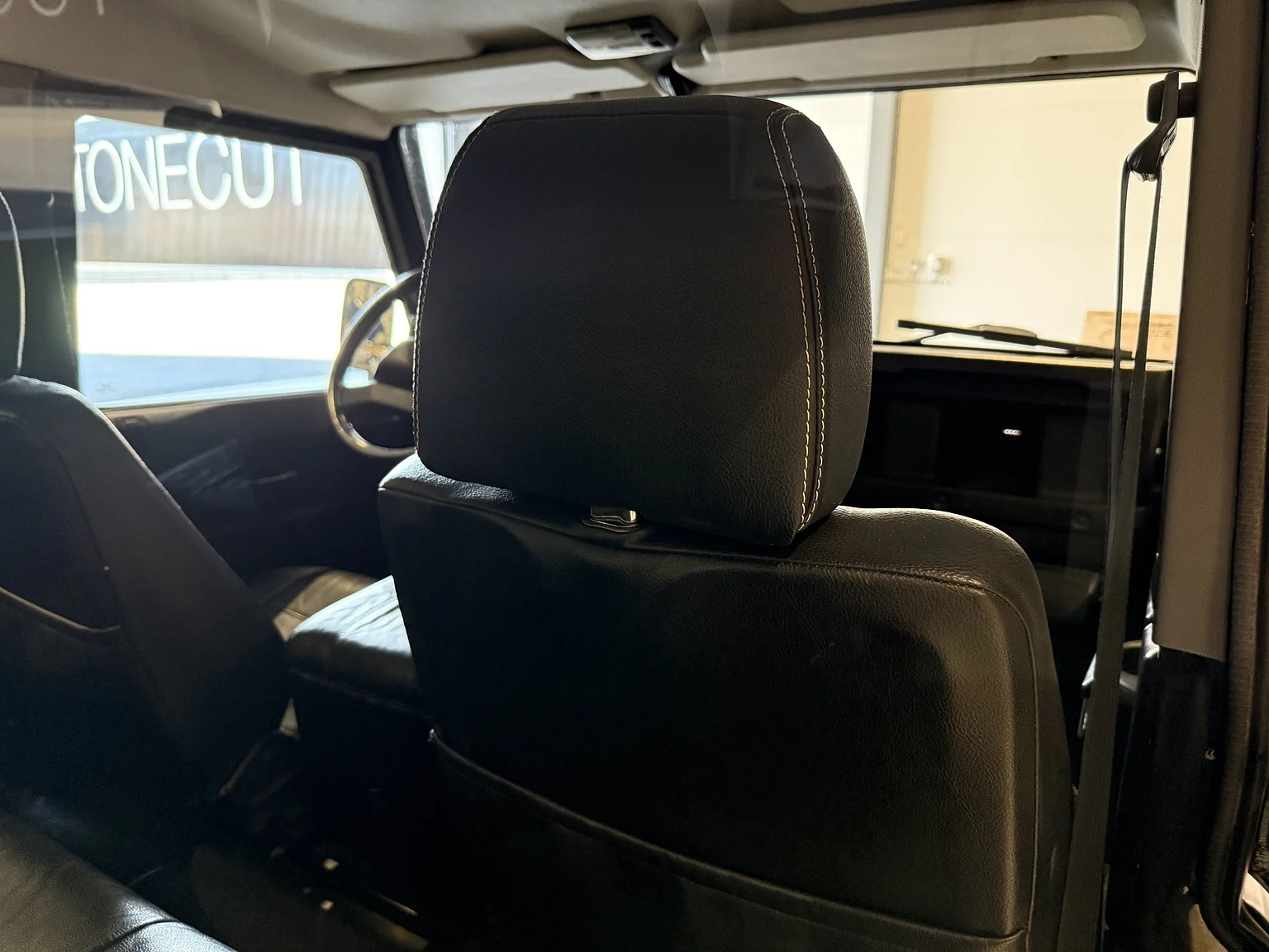 Interior image of 2000 Land Rover Defender 110 Tomb Raider (35)