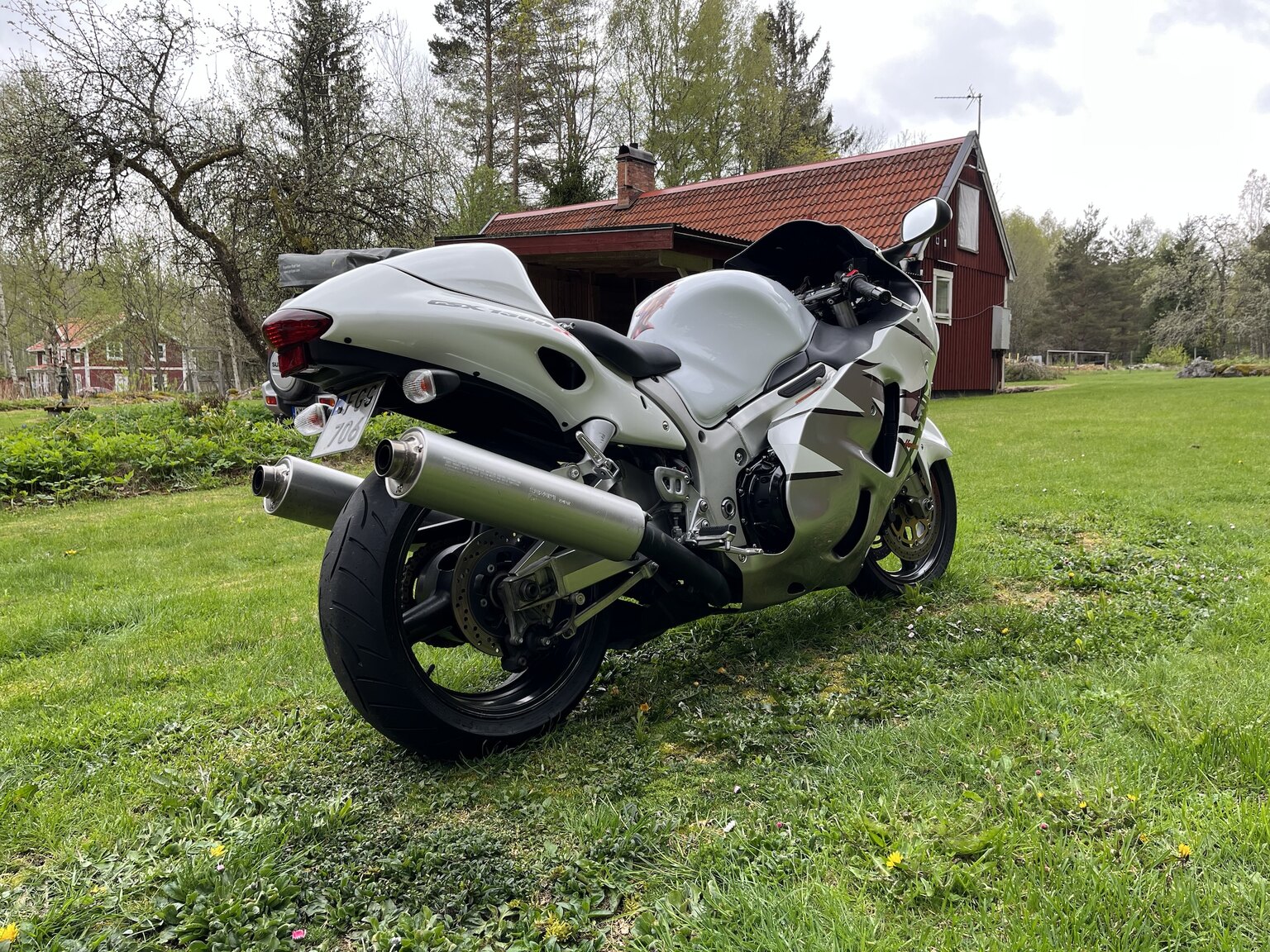 Exteriörbild på 1999 Suzuki GSX1300R Hayabusa