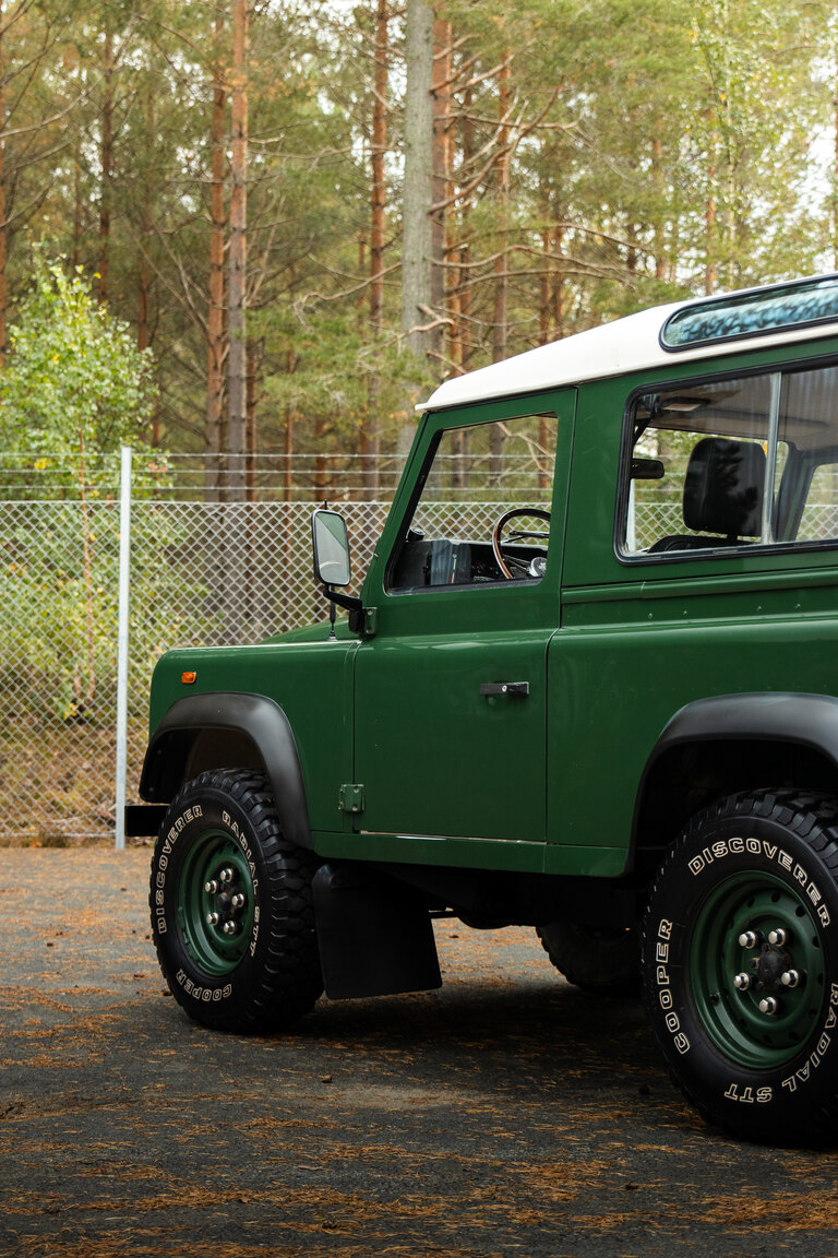 Aussenfoto 1996 Land Rover Defender 90 300TDi (10)