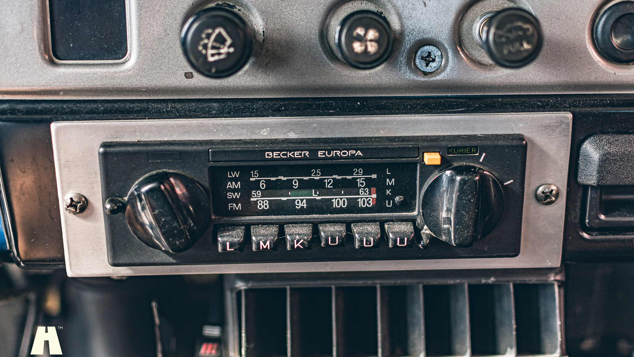 Interior image of 1984 Toyota Land Cruiser BJ42