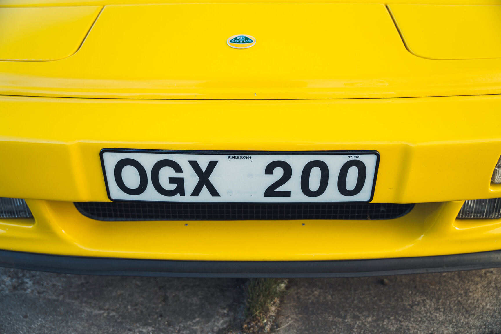 Exterior image of 1989 Lotus Esprit Turbo SE