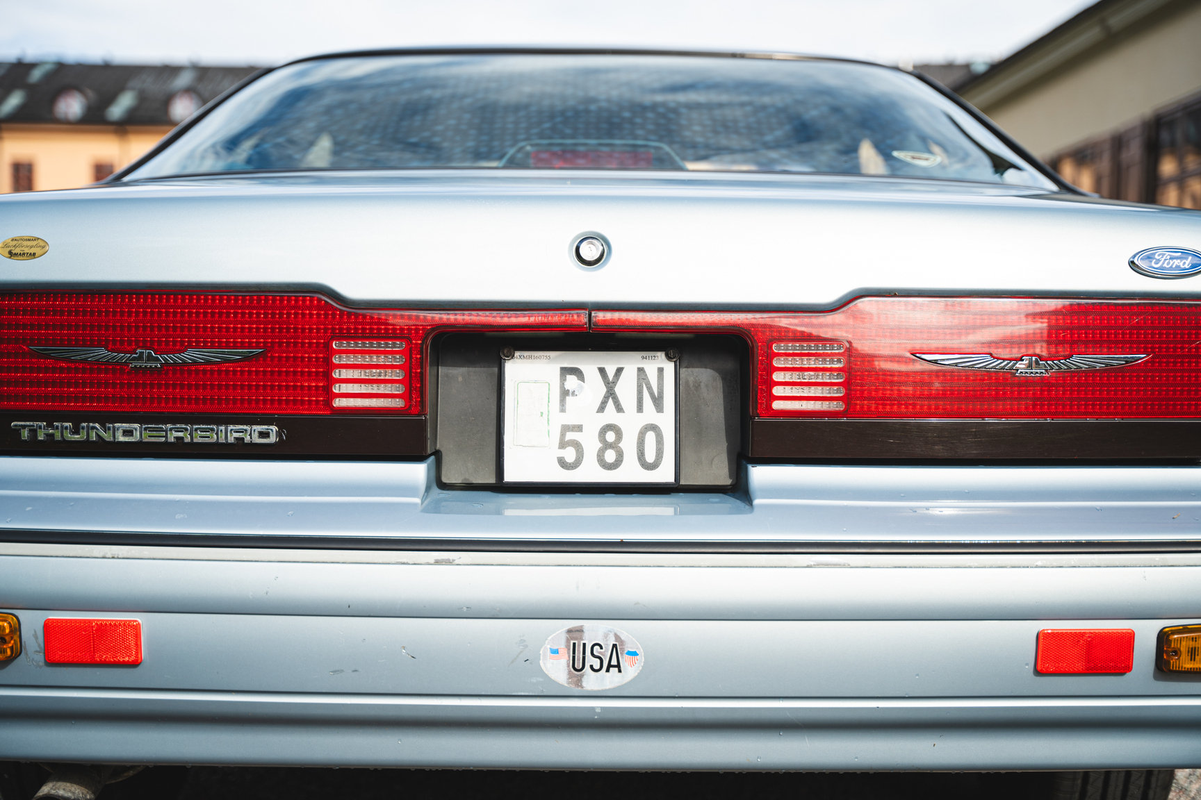 Exteriörbild på 1991 Ford Thunderbird (21)