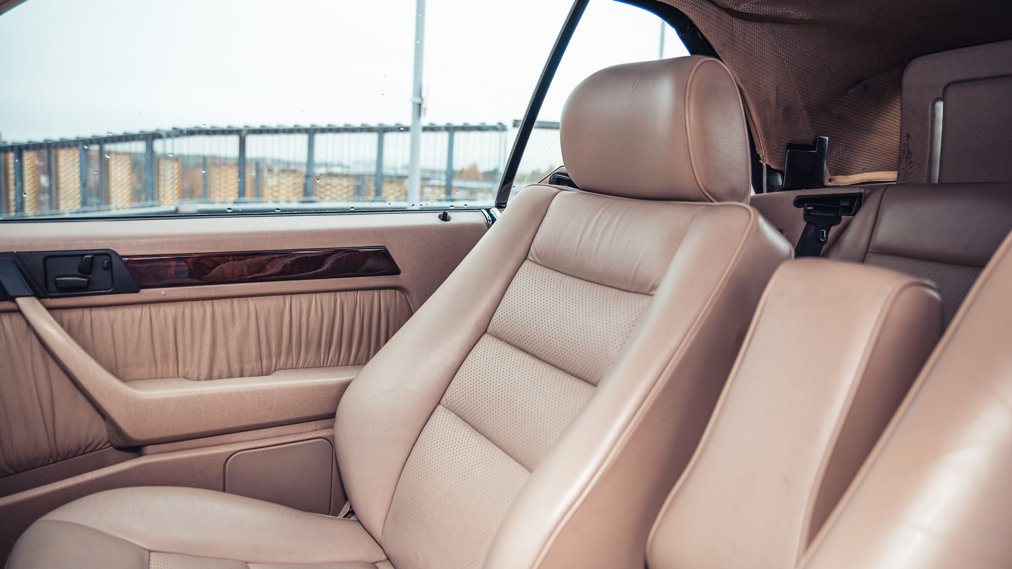 Interiörbild 1995 Mercedes Benz E320 Cabriolet (13)