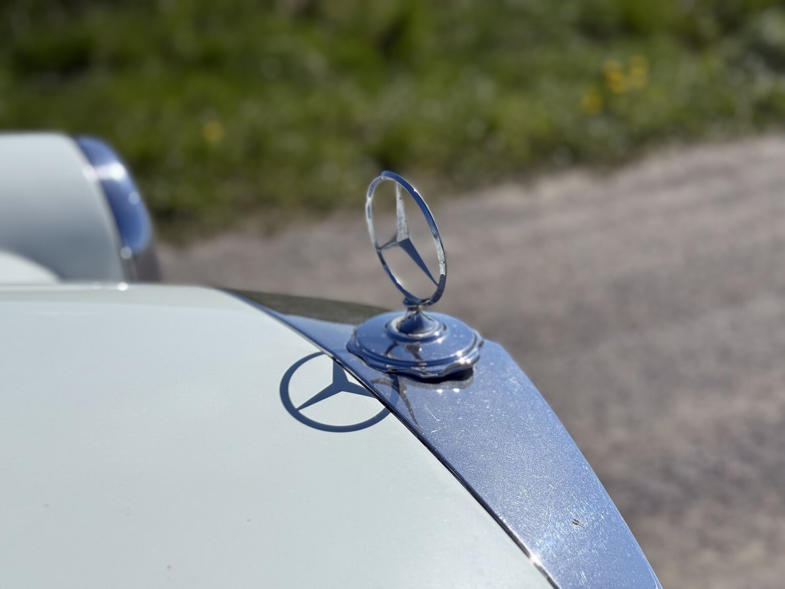 Exterior image of 1967 Mercedes-Benz 230 Safari