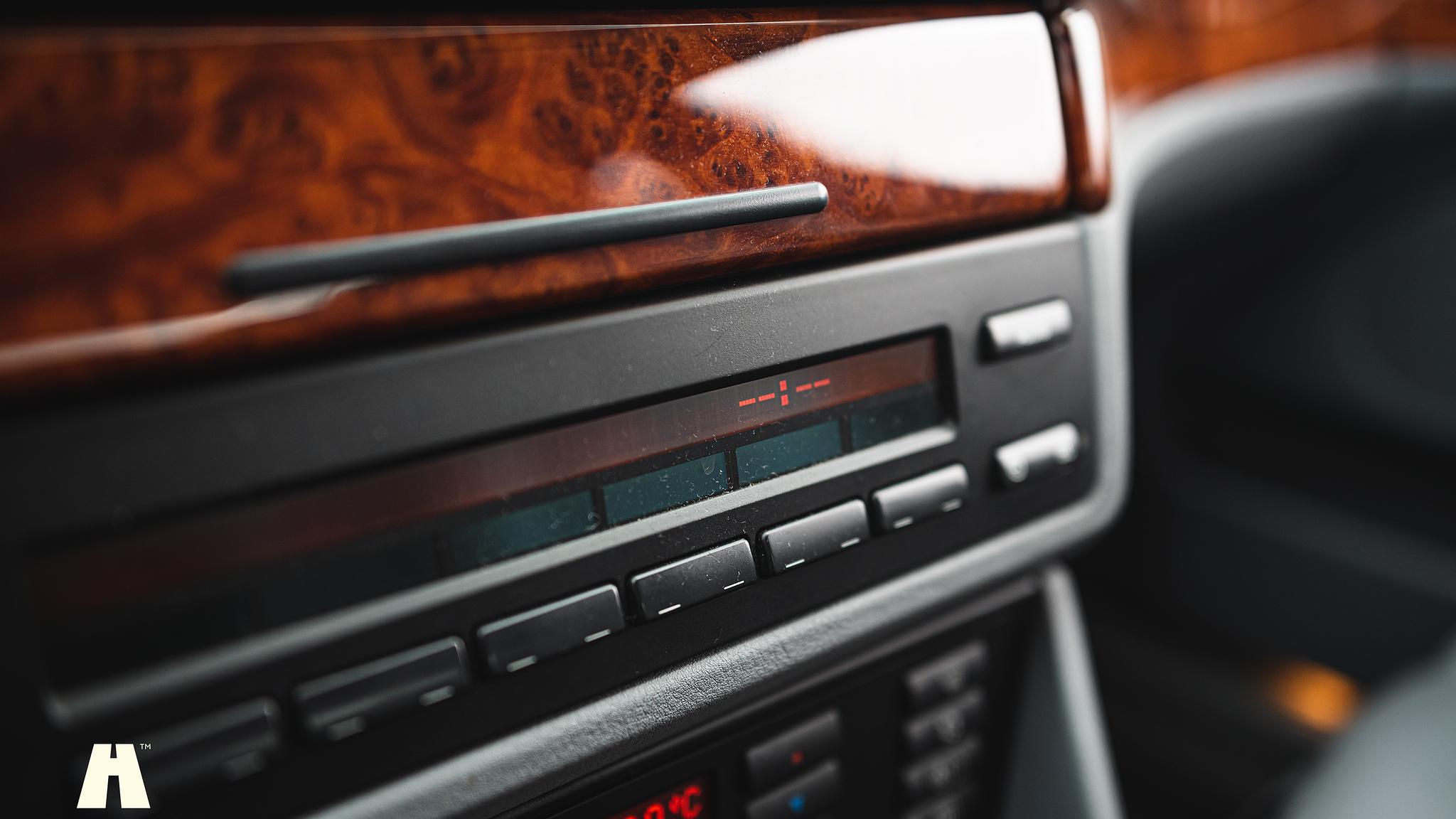 Interior image of 1998 Alpina B10 V8