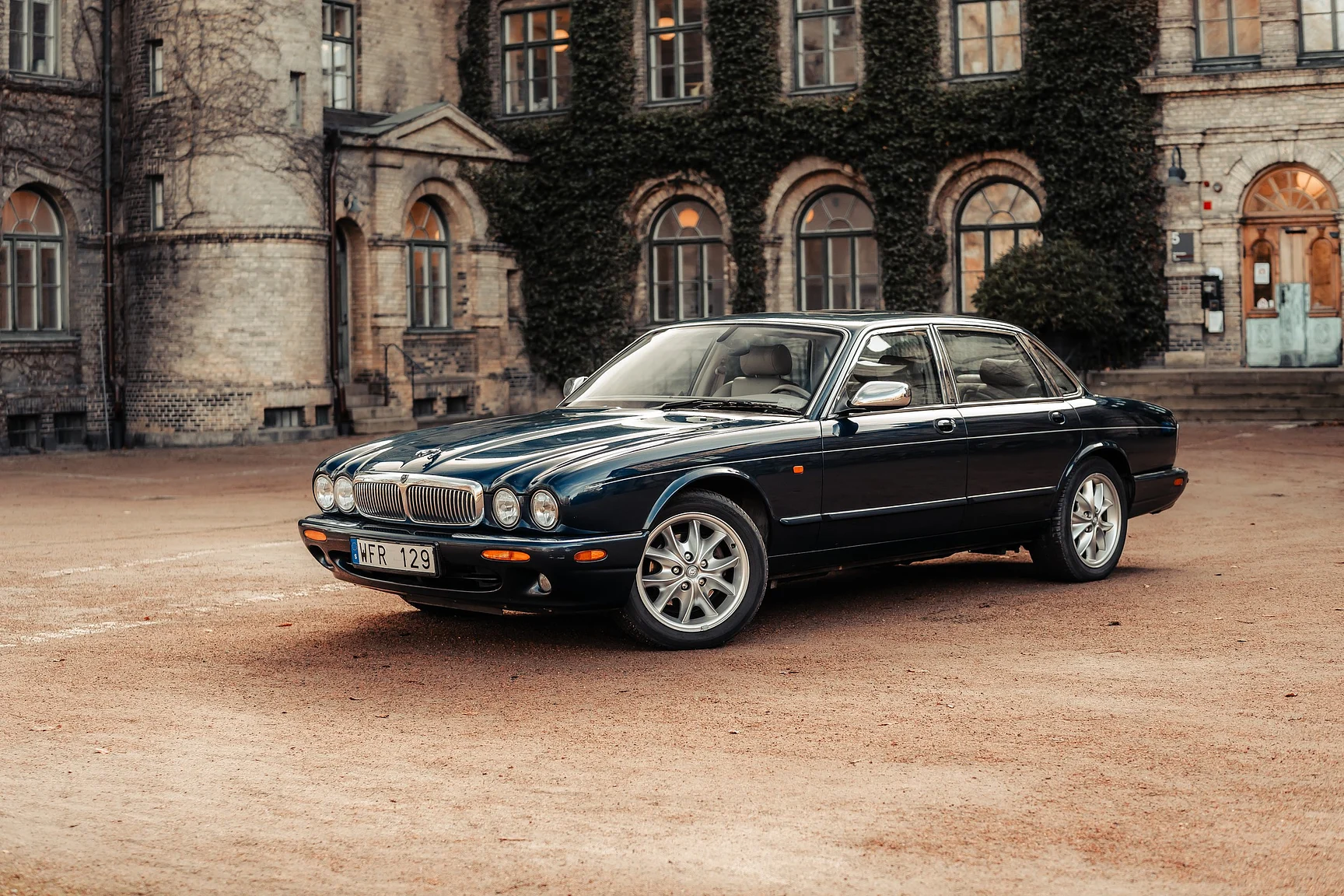 Exterior image of 2001 Jaguar  Xj 4,0 Sovereign (15)
