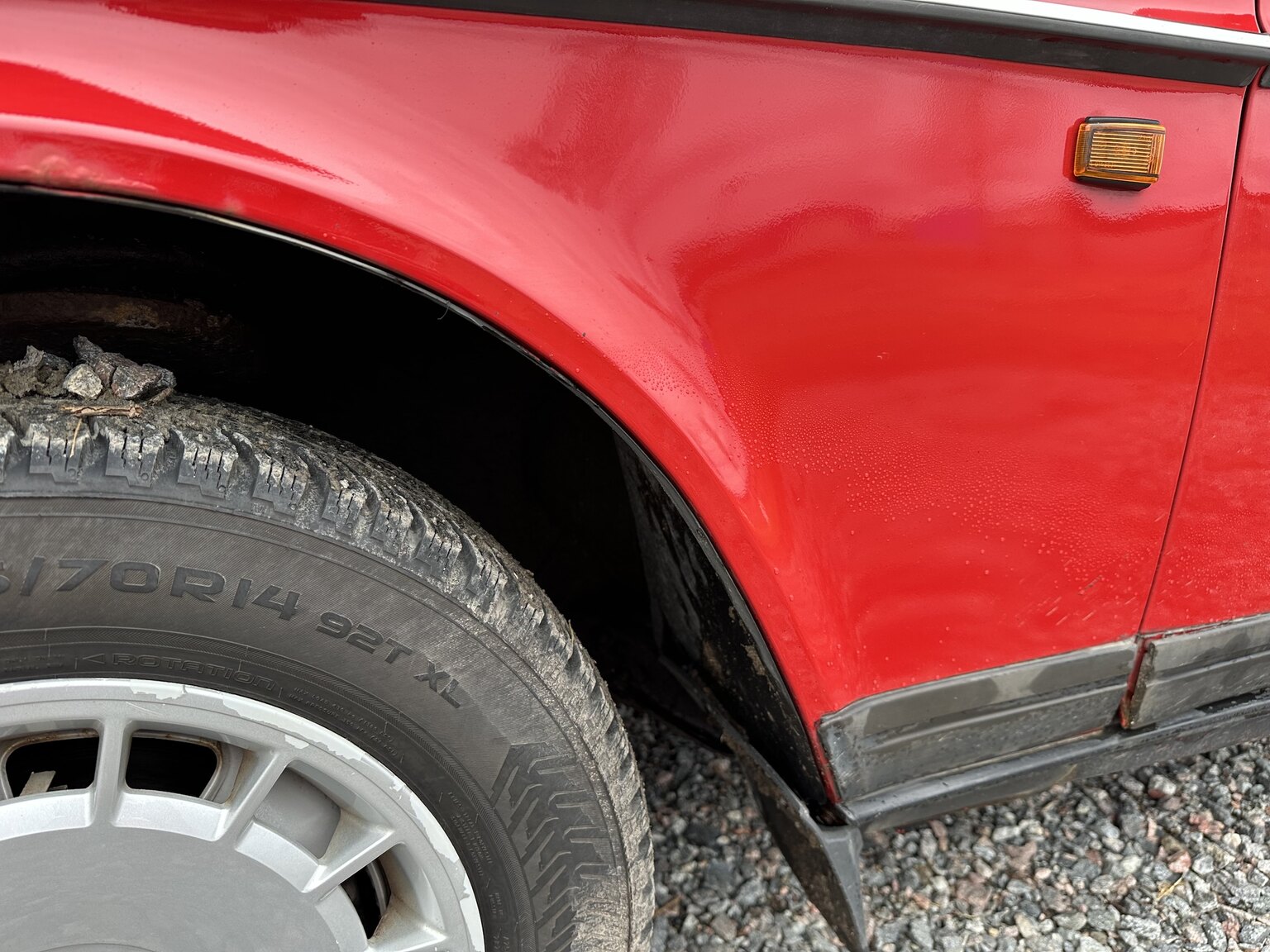 Aussenfoto 1990 Volvo 240 (29)