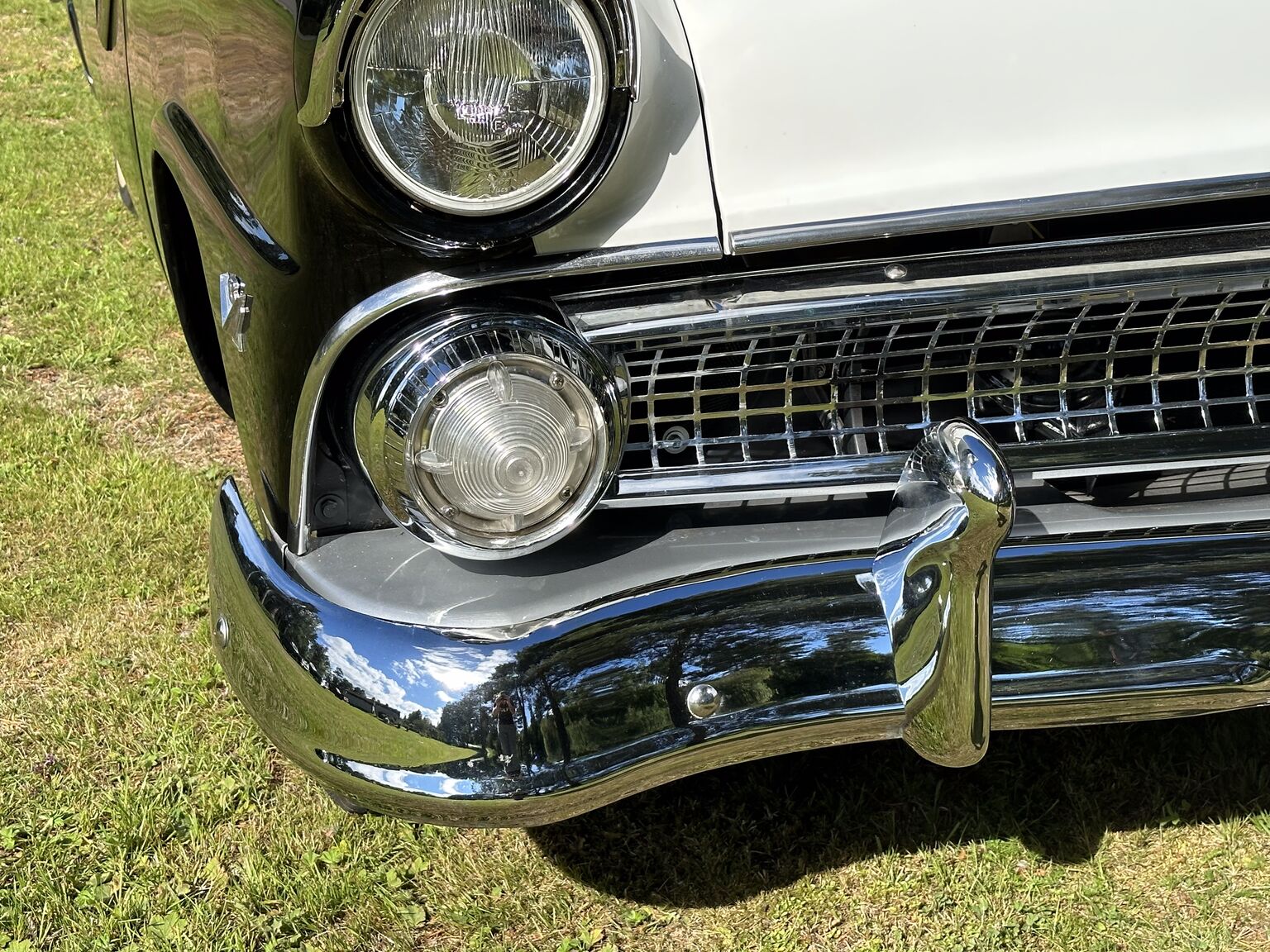 Exteriörbild på 1955 Ford Fairlane Crown Victoria