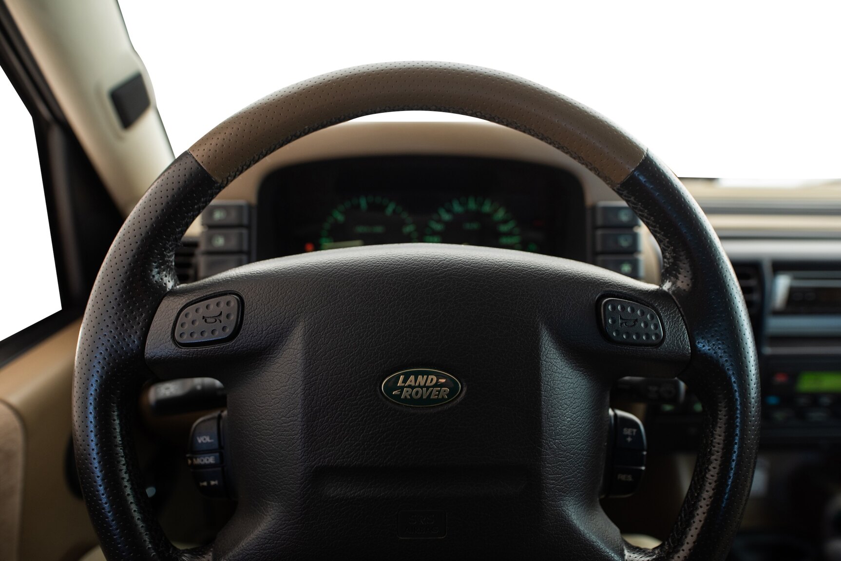 Interior image of 1999 Land Rover Discovery 4.0 V8