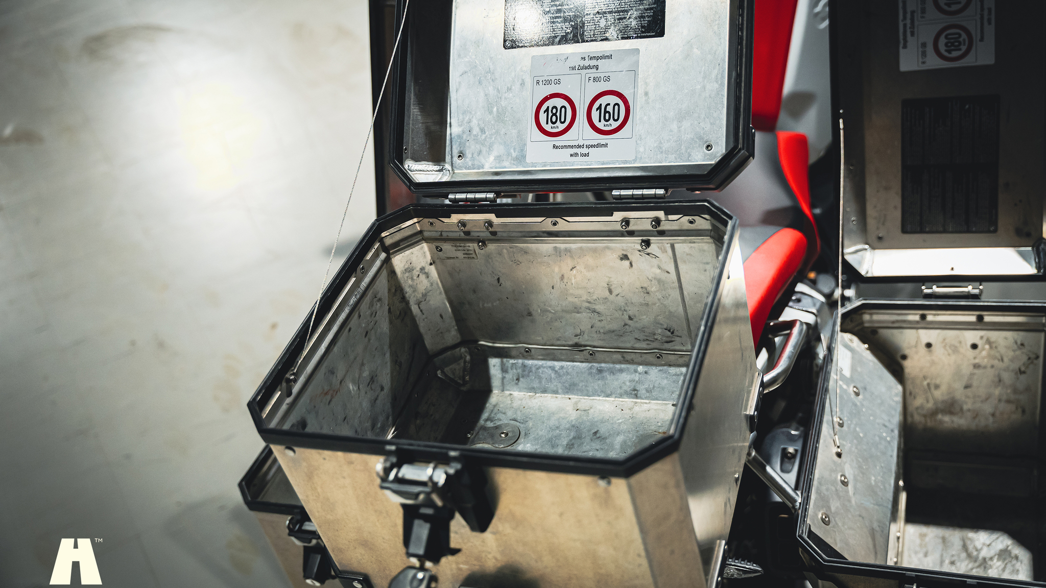 Exteriörbild på 2017 BMW R 1200 GSA (46)