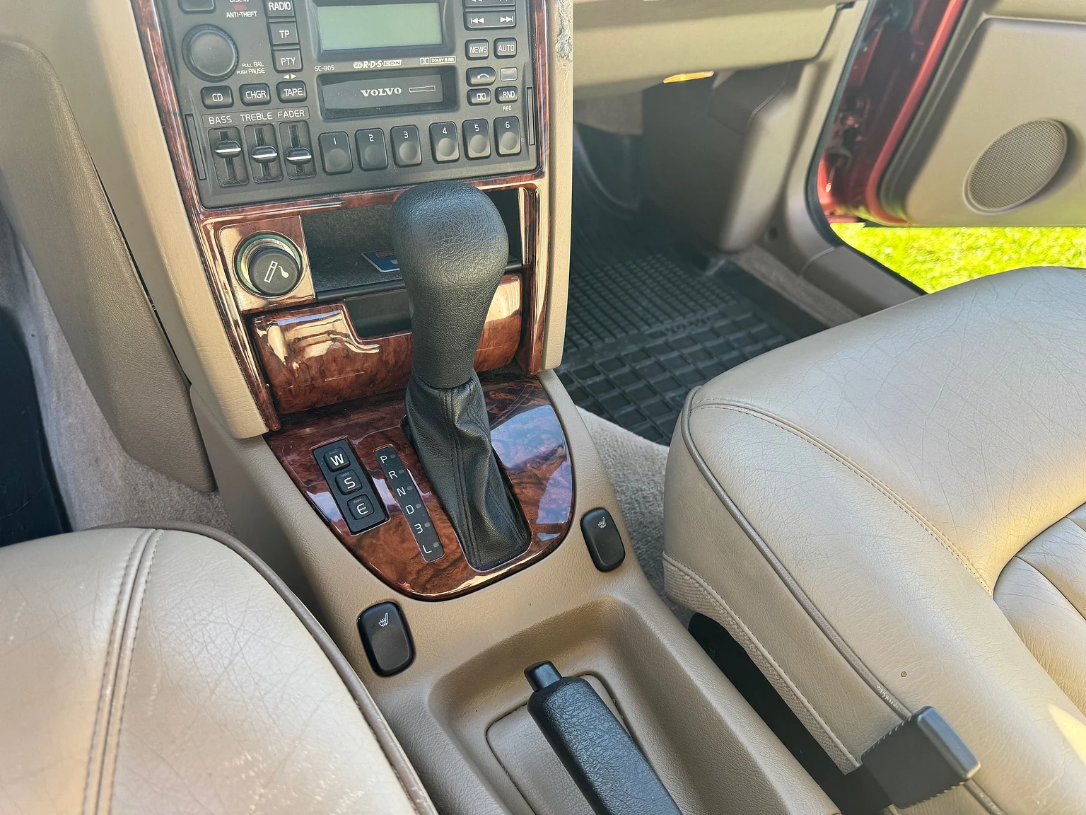 Innenraumfoto von 1998 Volvo S90 3.0 (14)