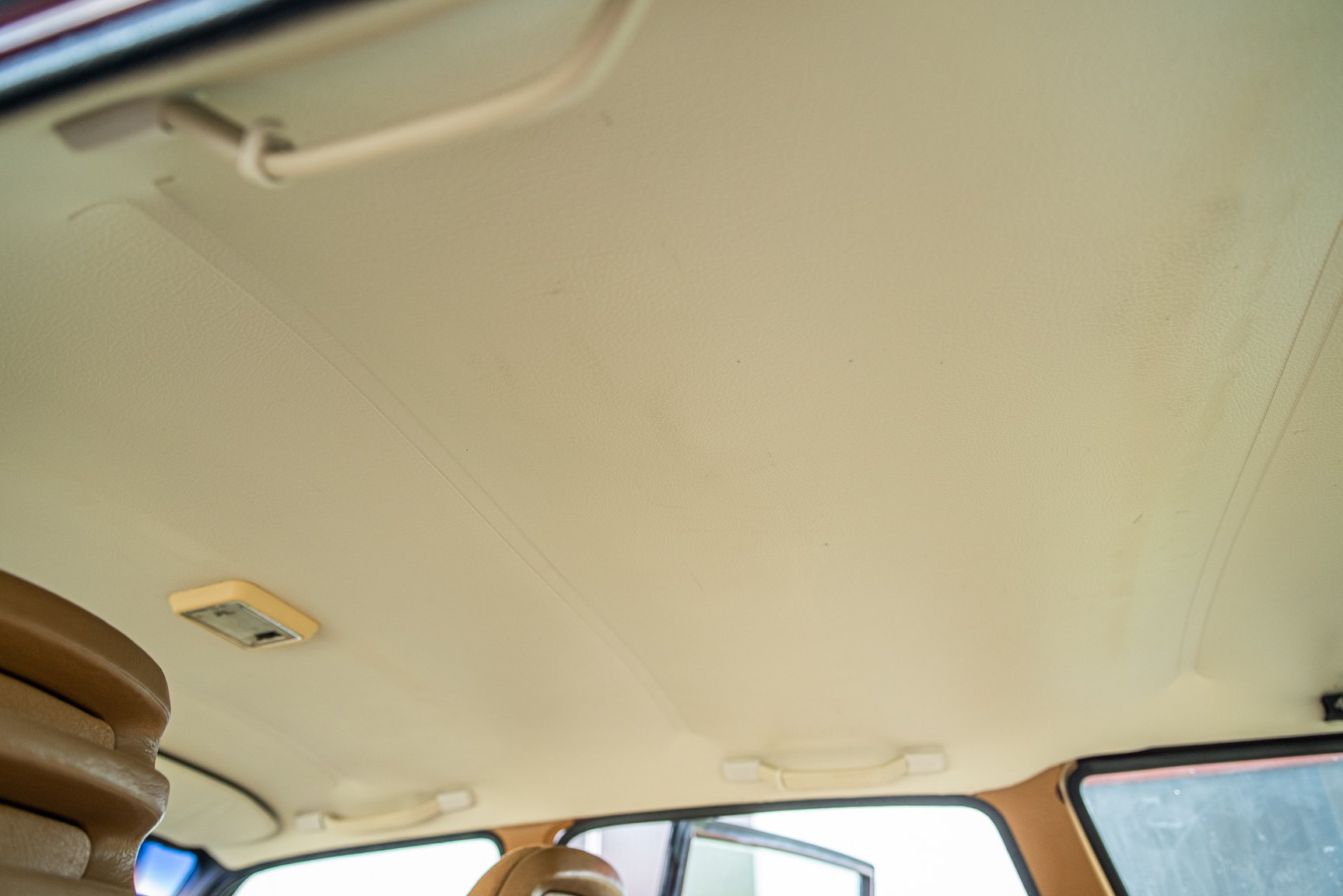 Interiörbild 1993 Volvo 245 GL Classic "No Reserve Auction"