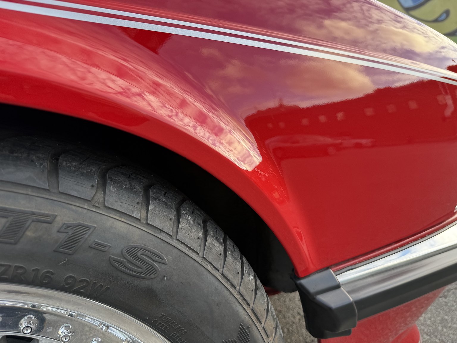 Exterior image of 1984 BMW 635CSi