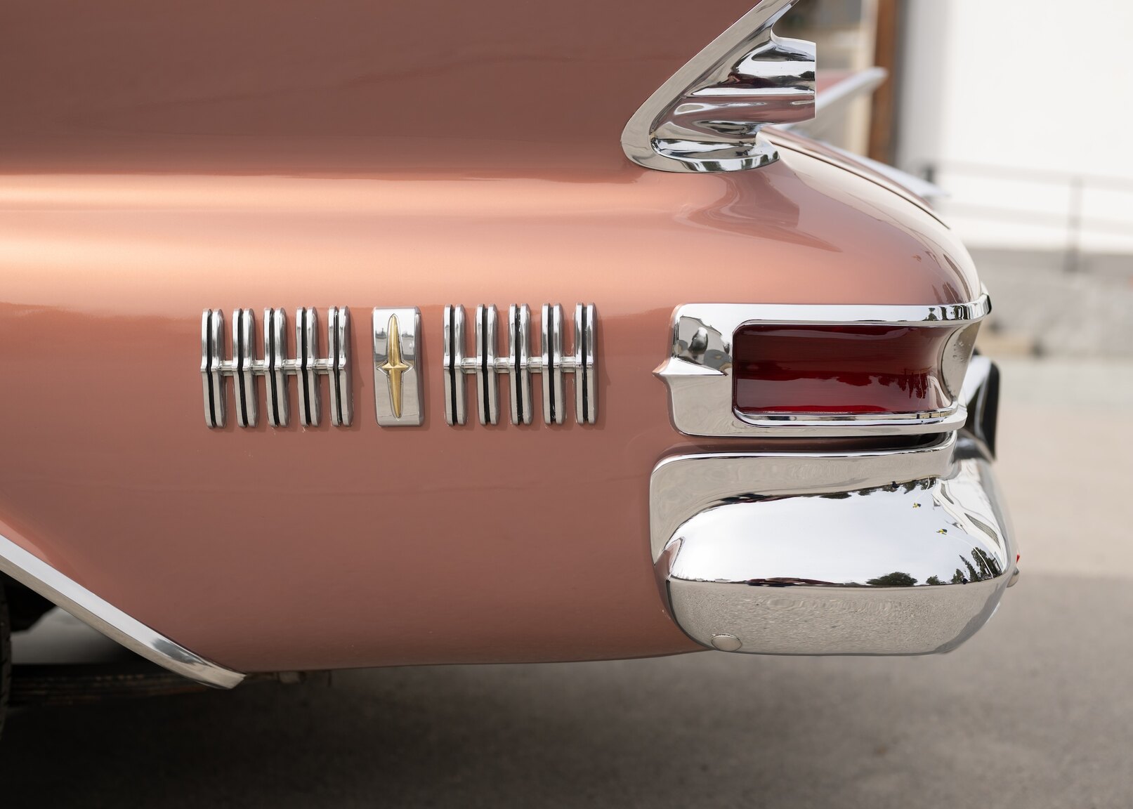 Aussenfoto 1961 Chrysler New Yorker Sedan (43)