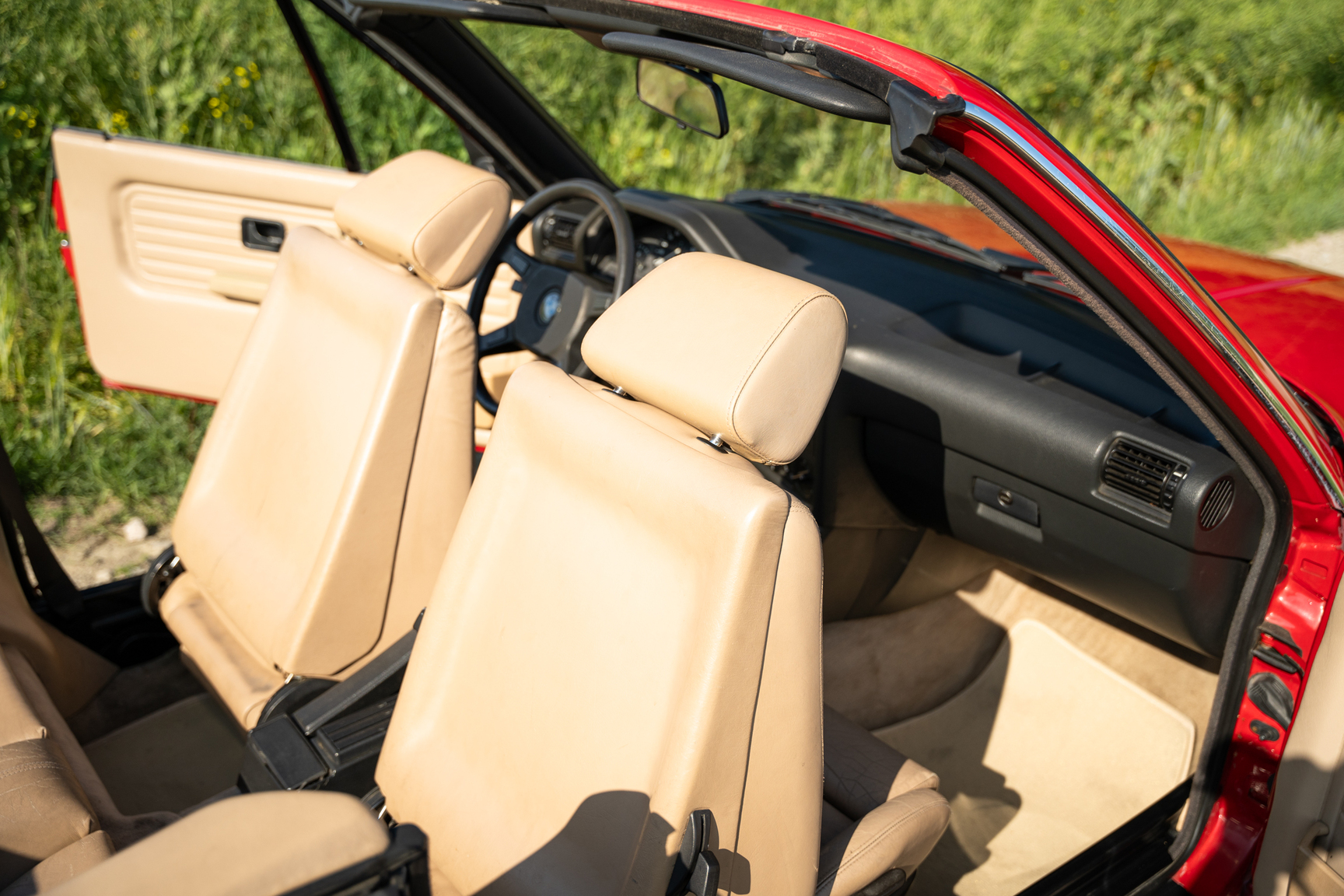 Interior image of 1988 BMW 325 Cabriolet (E30)