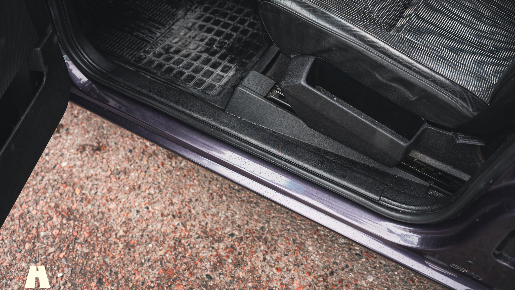 Interior image of 1995 Volvo 940 SE