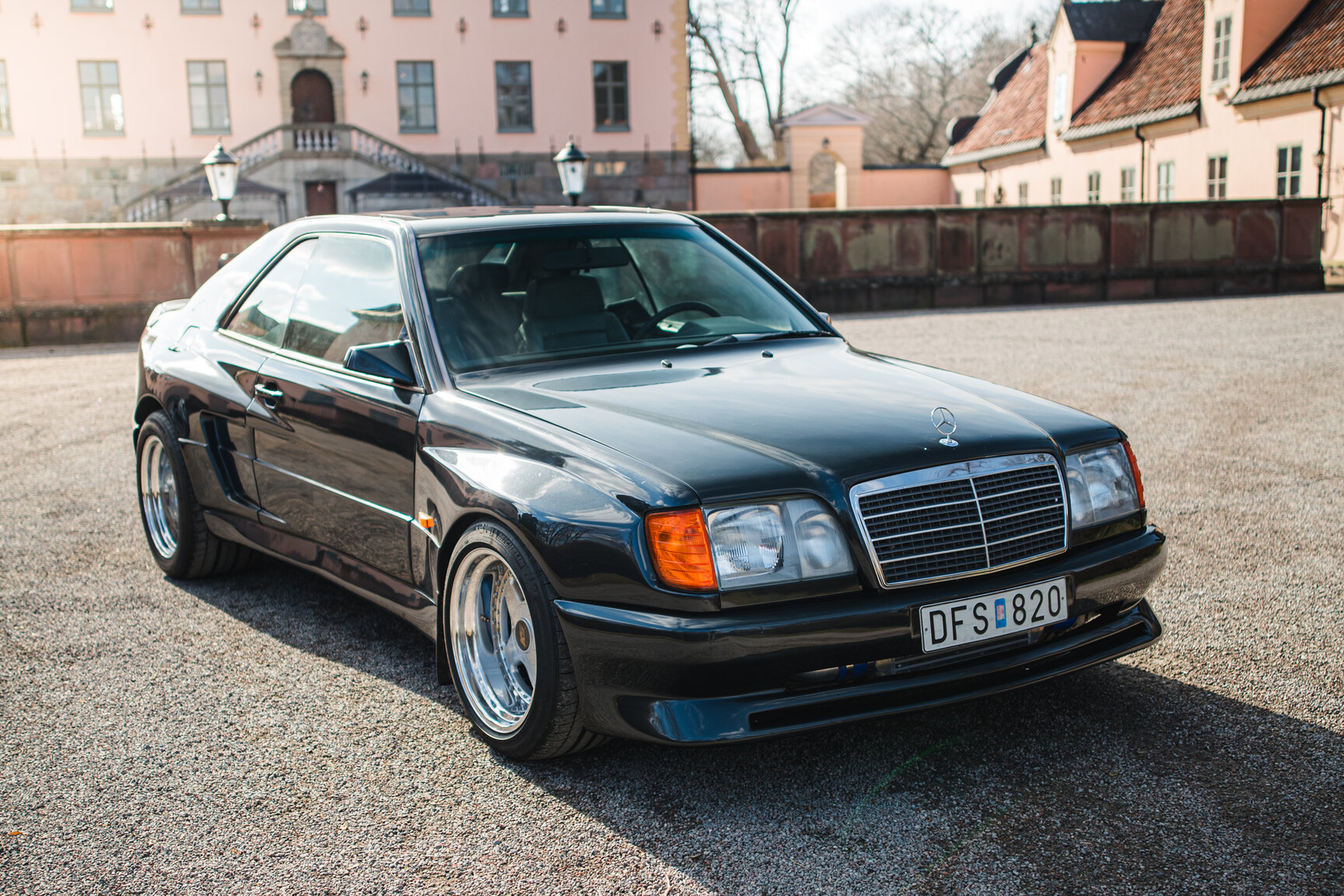 Exteriörbild på 1989 Mercedes-Benz 300 CE Koenig Specials