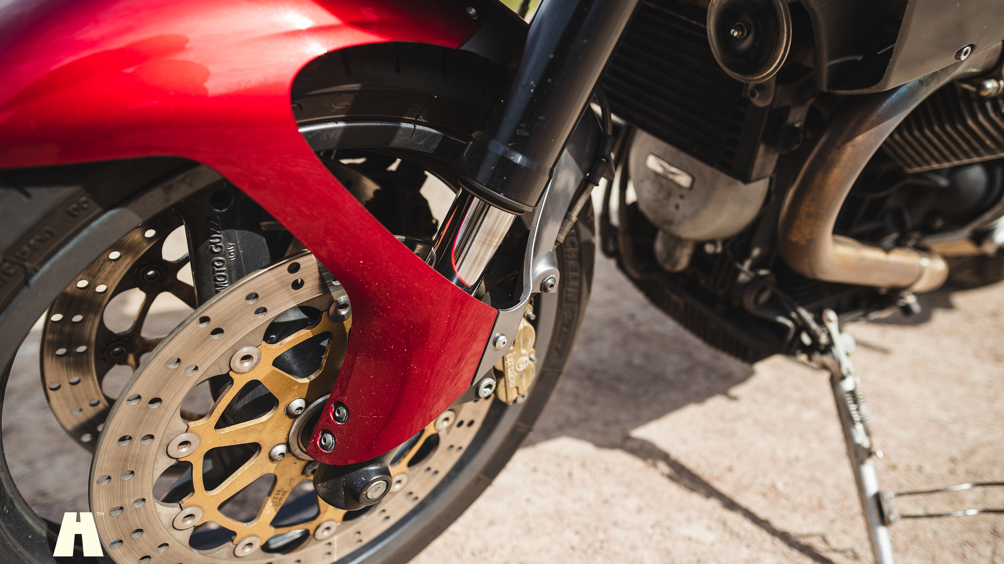 Exterior image of 2002 Moto Guzzi V11 Le Mans (82)