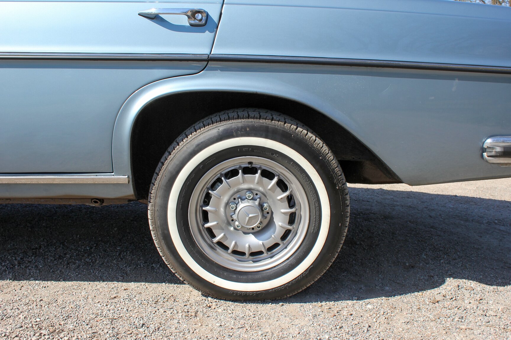 Exteriörbild på 1972 Mercedes-Benz 300 SEL 3.5