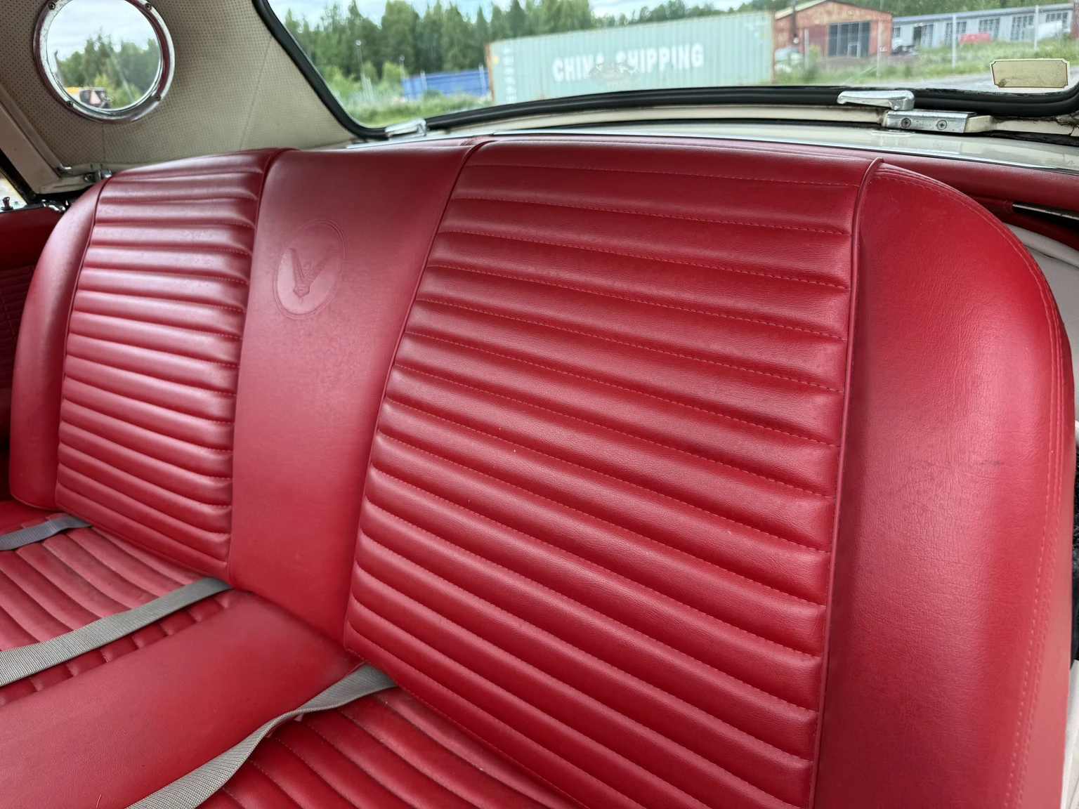 Interior image of 1957 Ford Thunderbird (11)