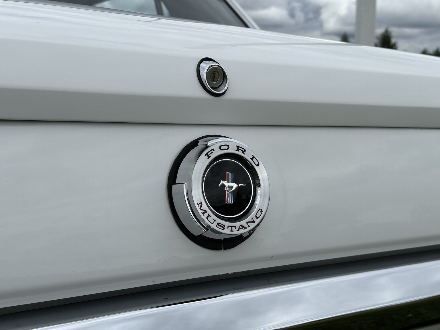 Exteriörbild på 1965 Ford Mustang HT